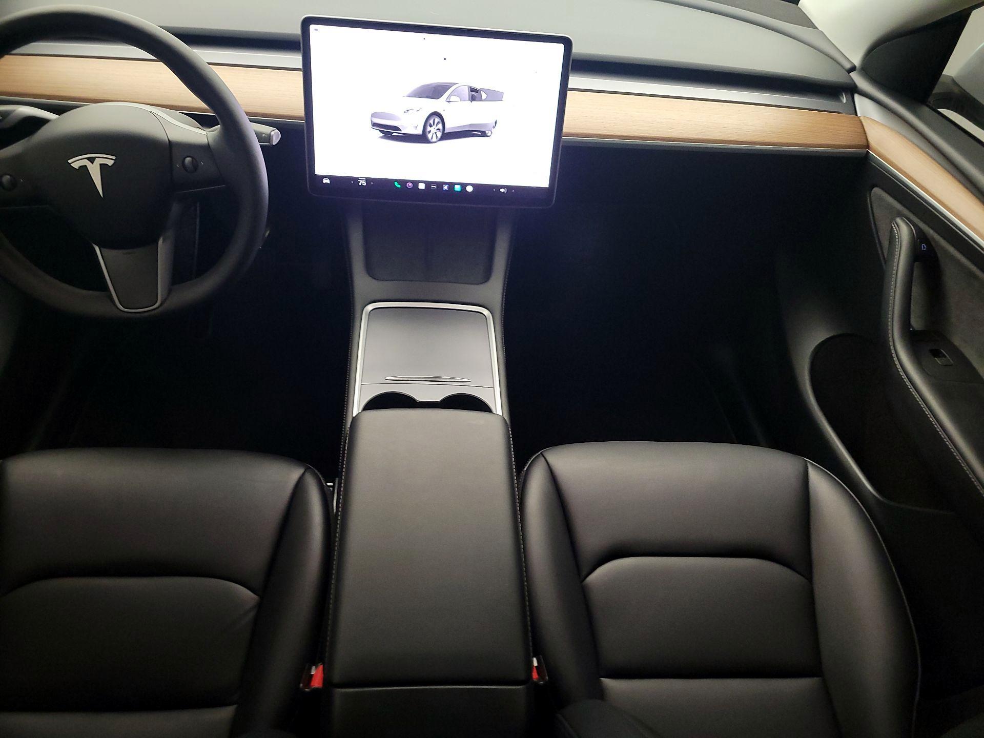 Thumbnail: 2023 Tesla Model Y - 9