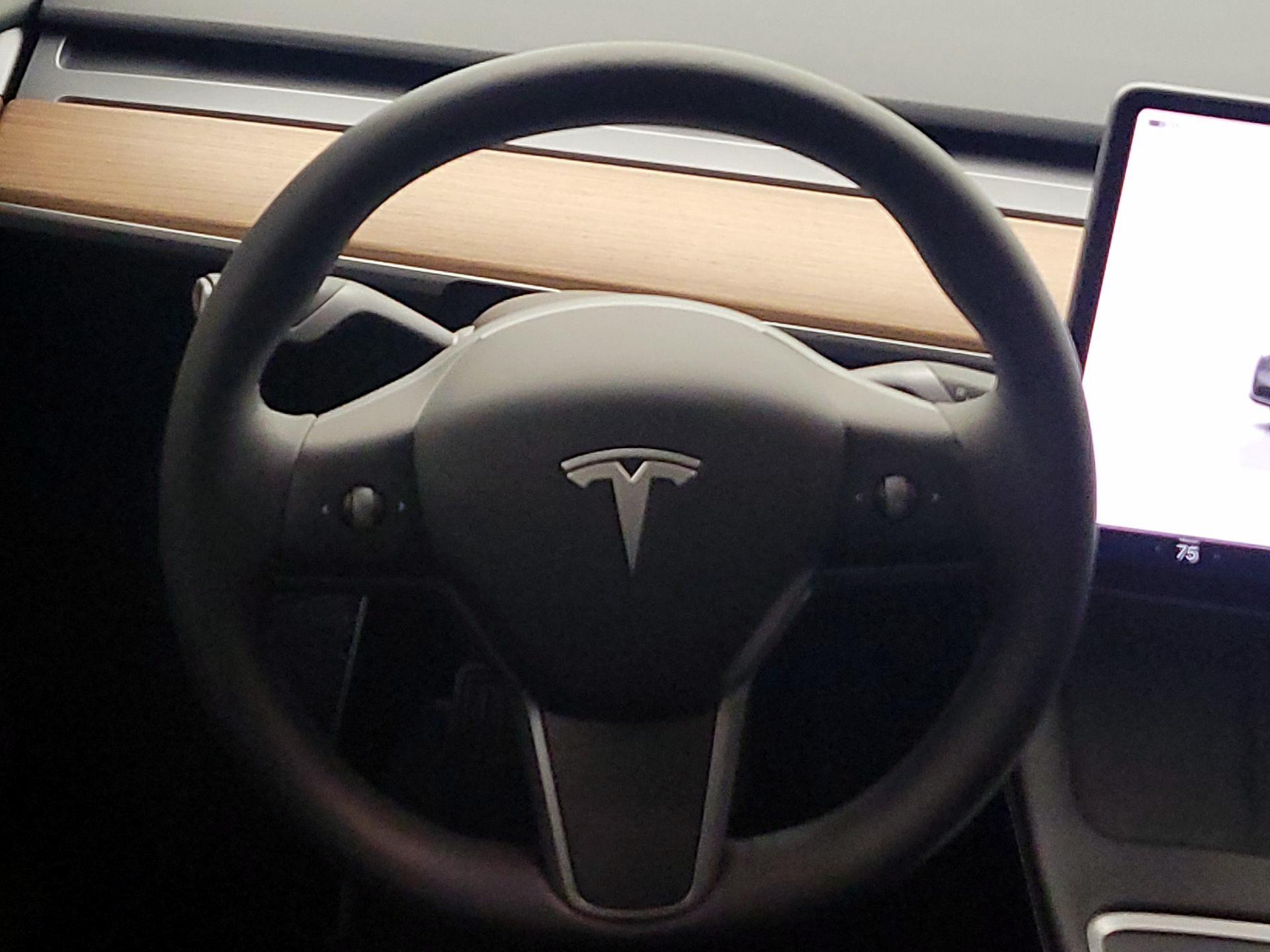 Thumbnail: 2023 Tesla Model Y - 10