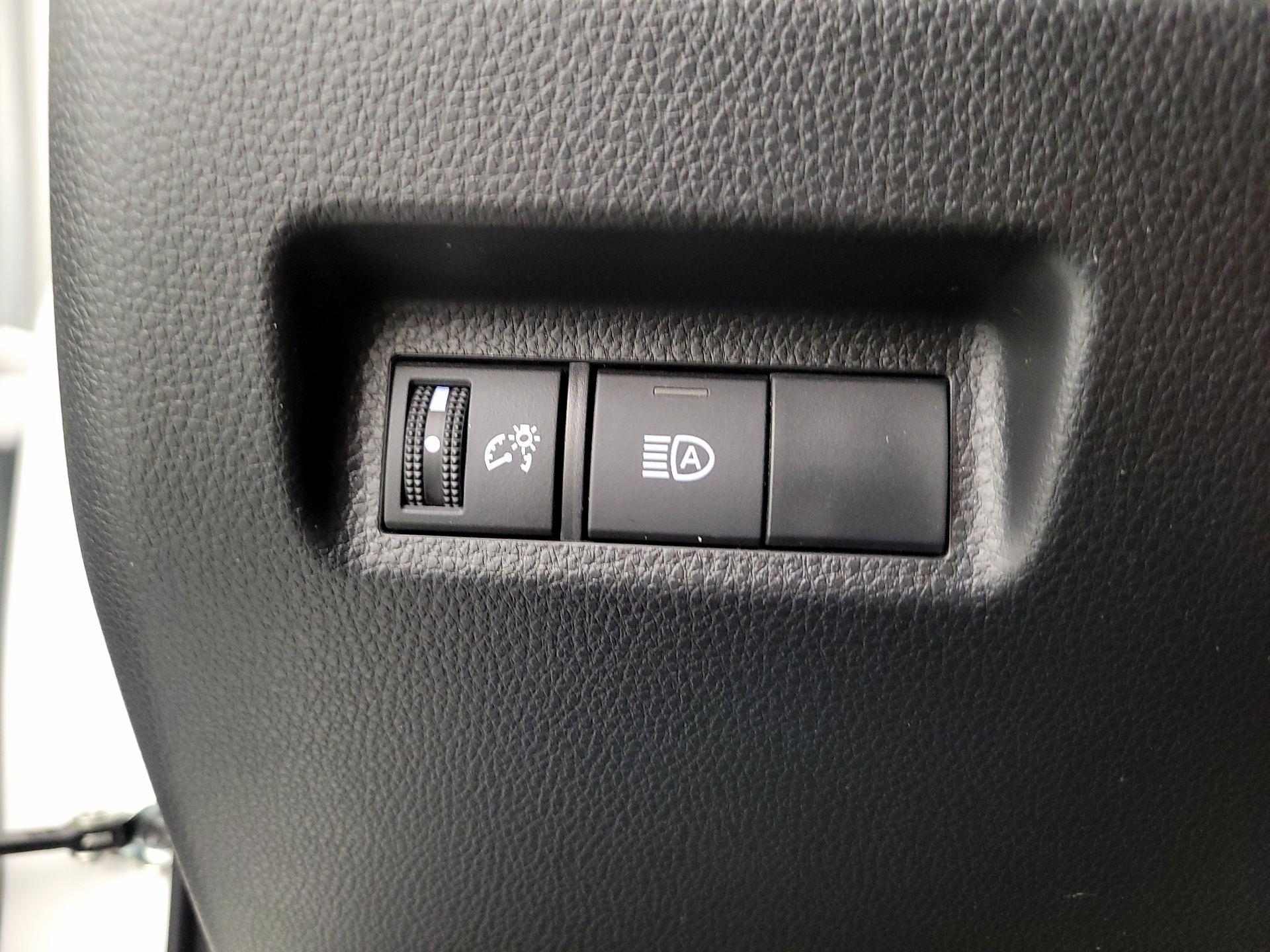 Thumbnail: 2025 Toyota RAV4 - 13