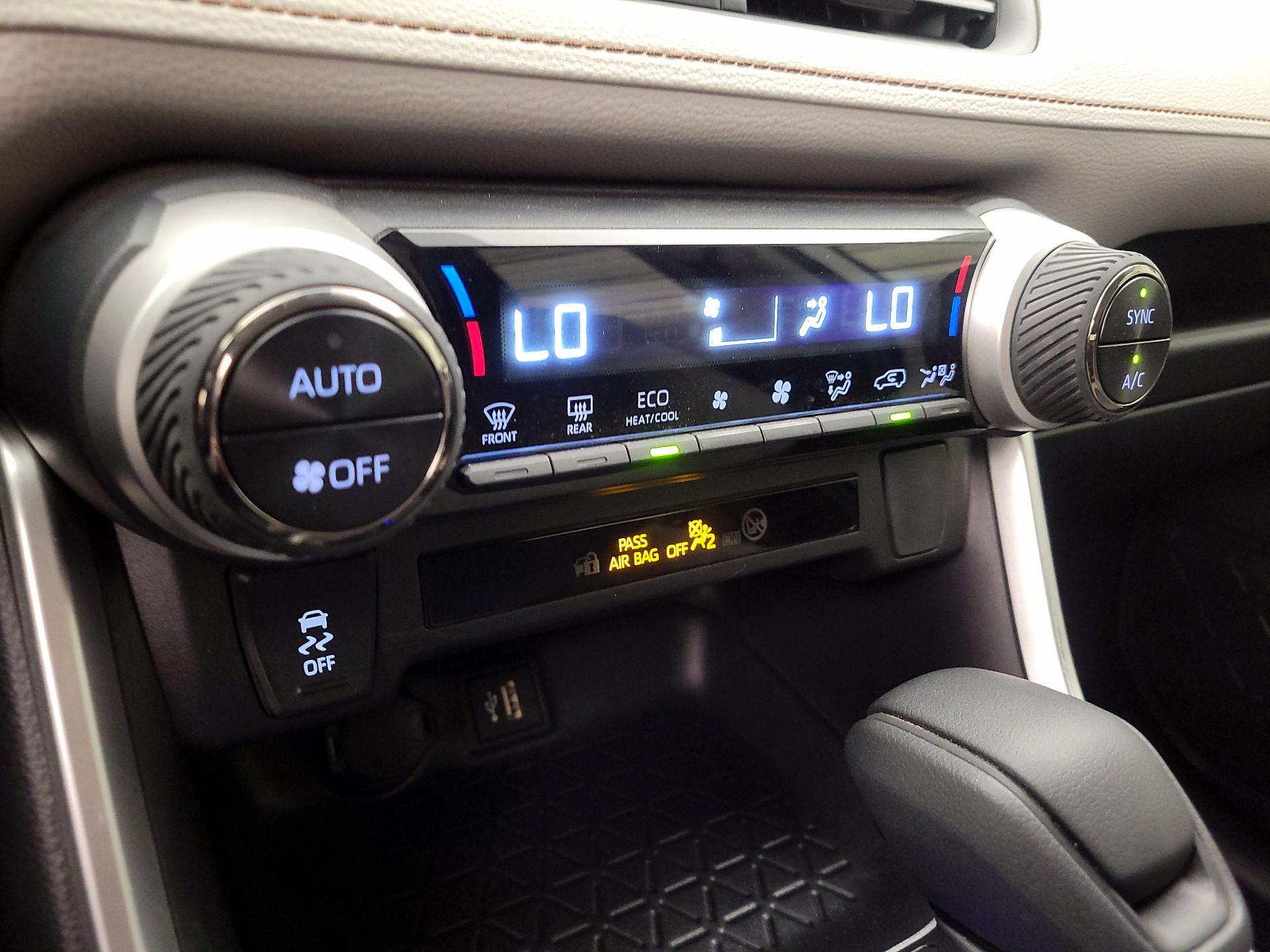 Thumbnail: 2025 Toyota RAV4 - 16