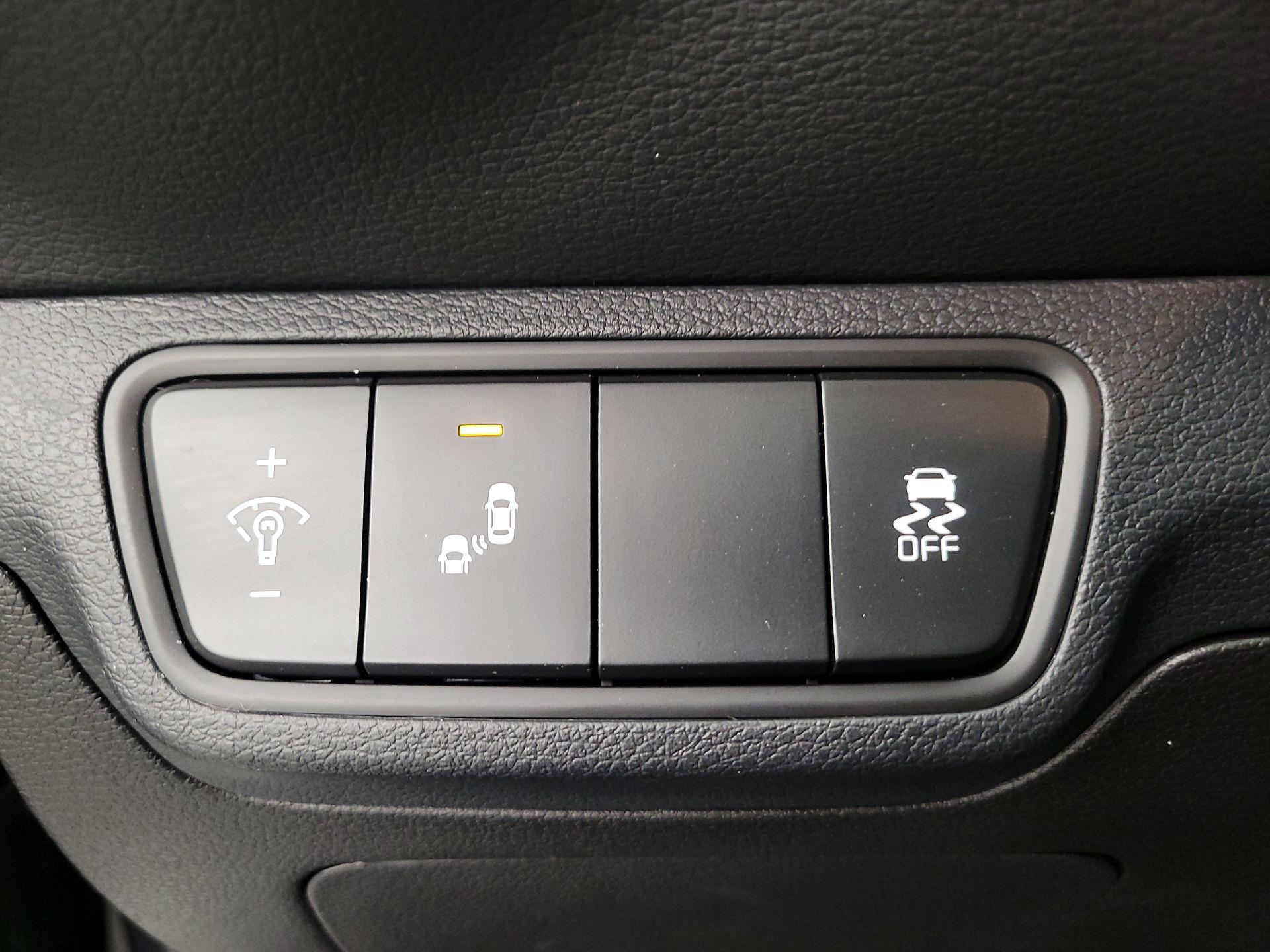 Thumbnail: 2023 Kia Forte - 13