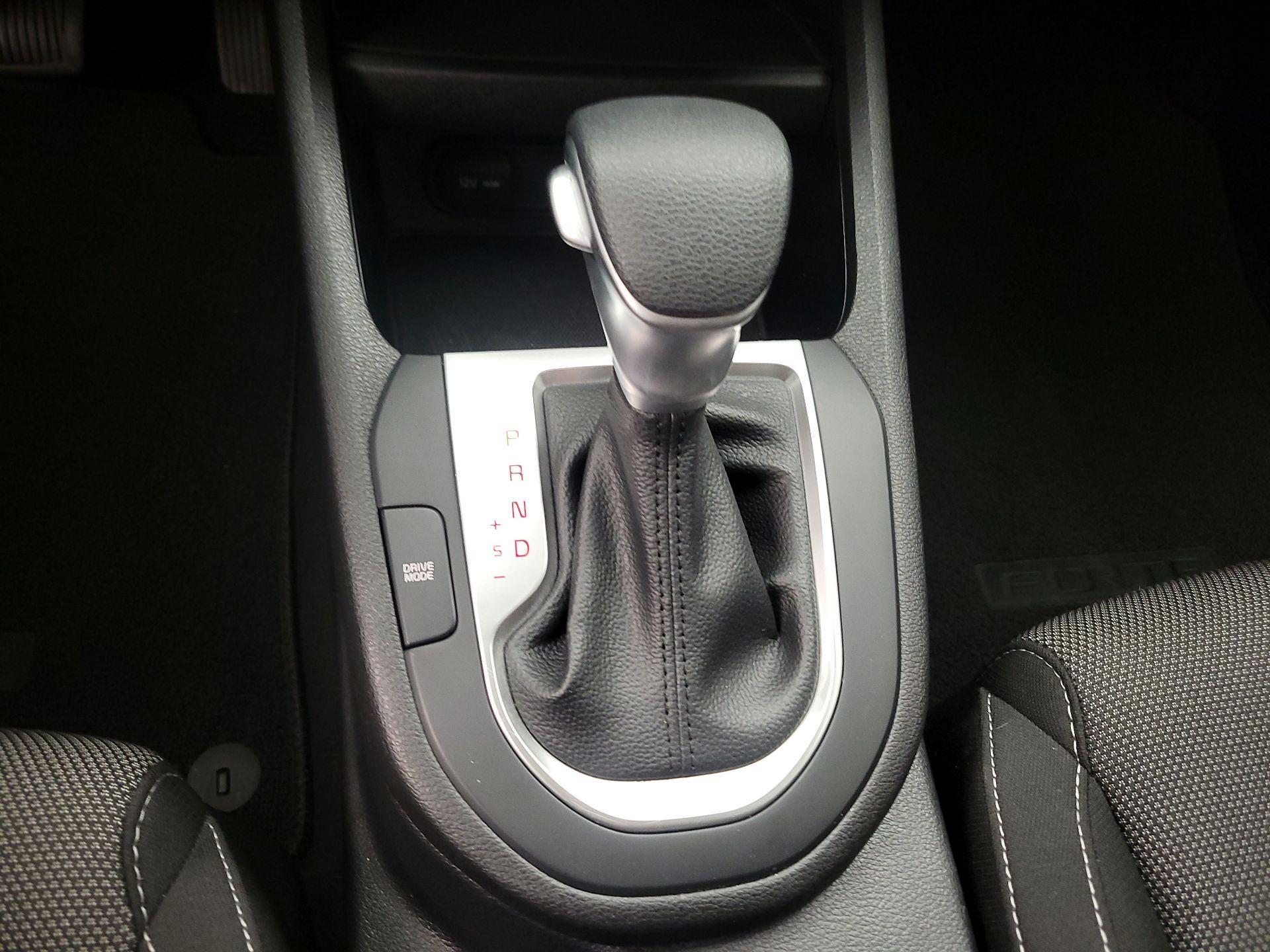 Thumbnail: 2023 Kia Forte - 17