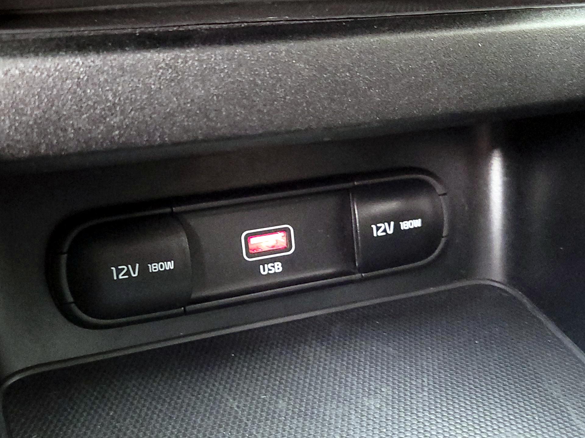 Thumbnail: 2023 Kia Forte - 18