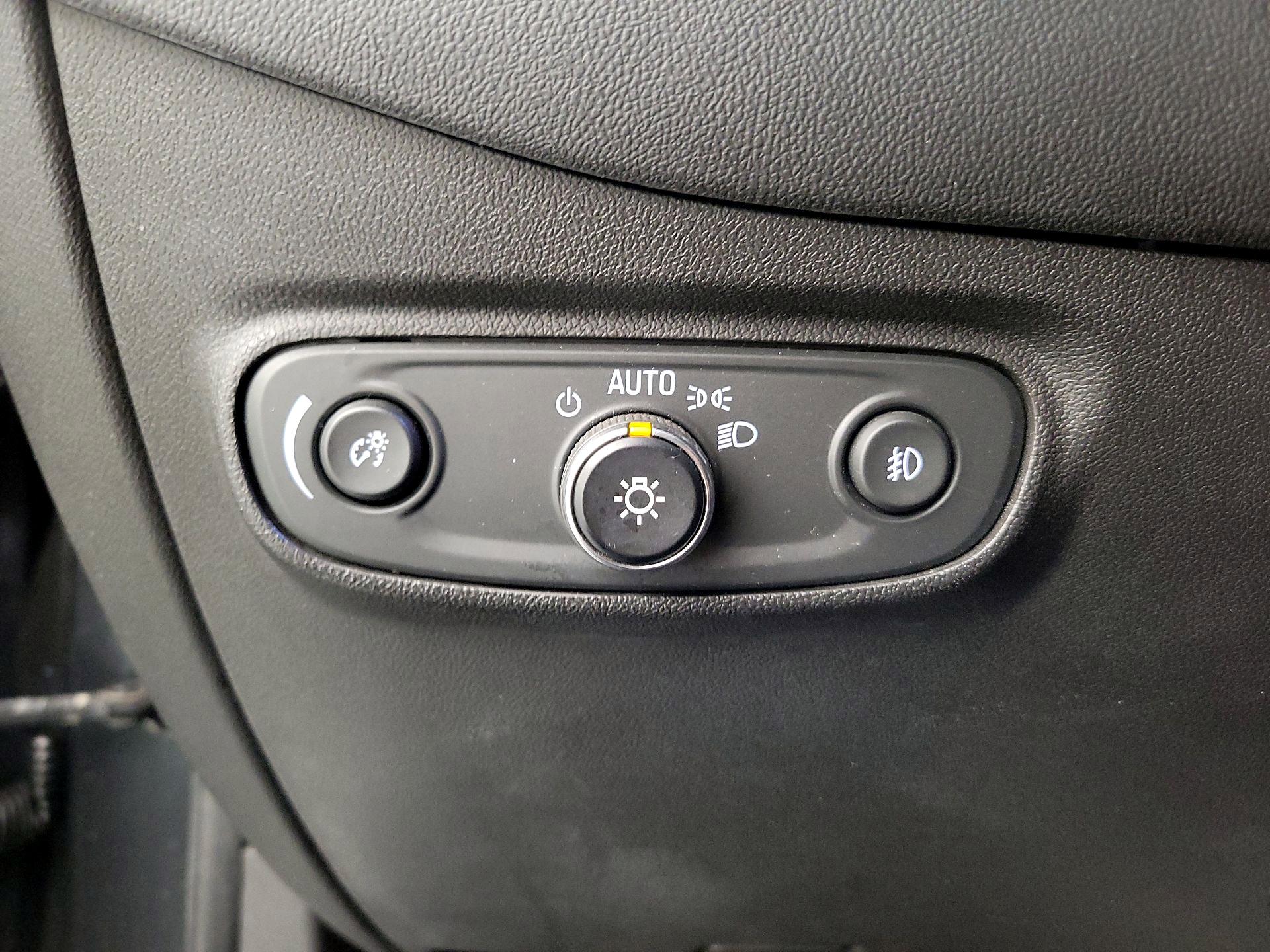 Thumbnail: 2020 Chevrolet Equinox - 13