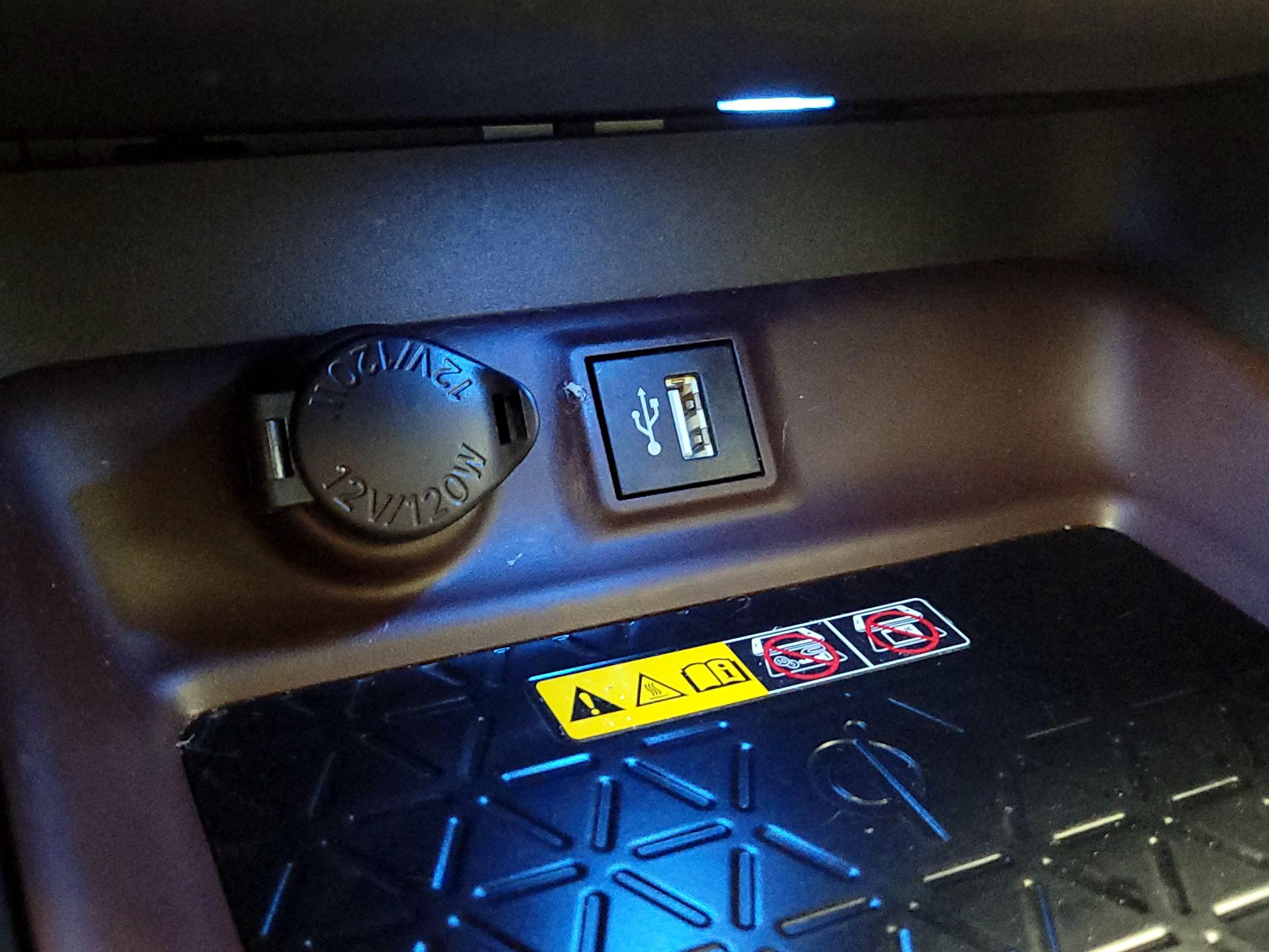 Thumbnail: 2023 Toyota RAV4 - 18