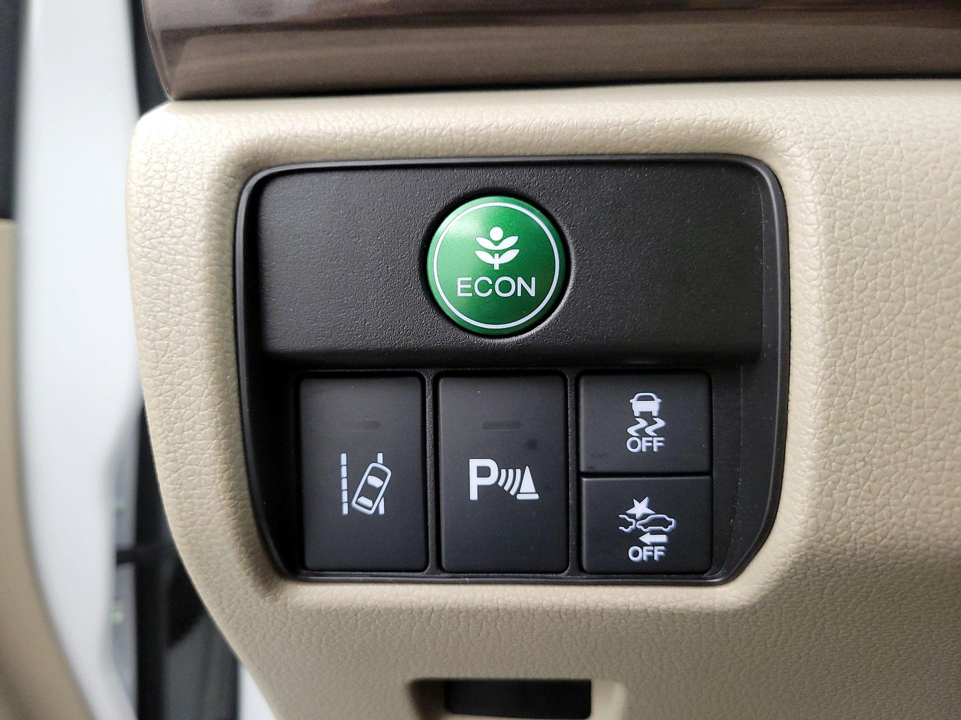 Thumbnail: 2017 Honda Accord - 13