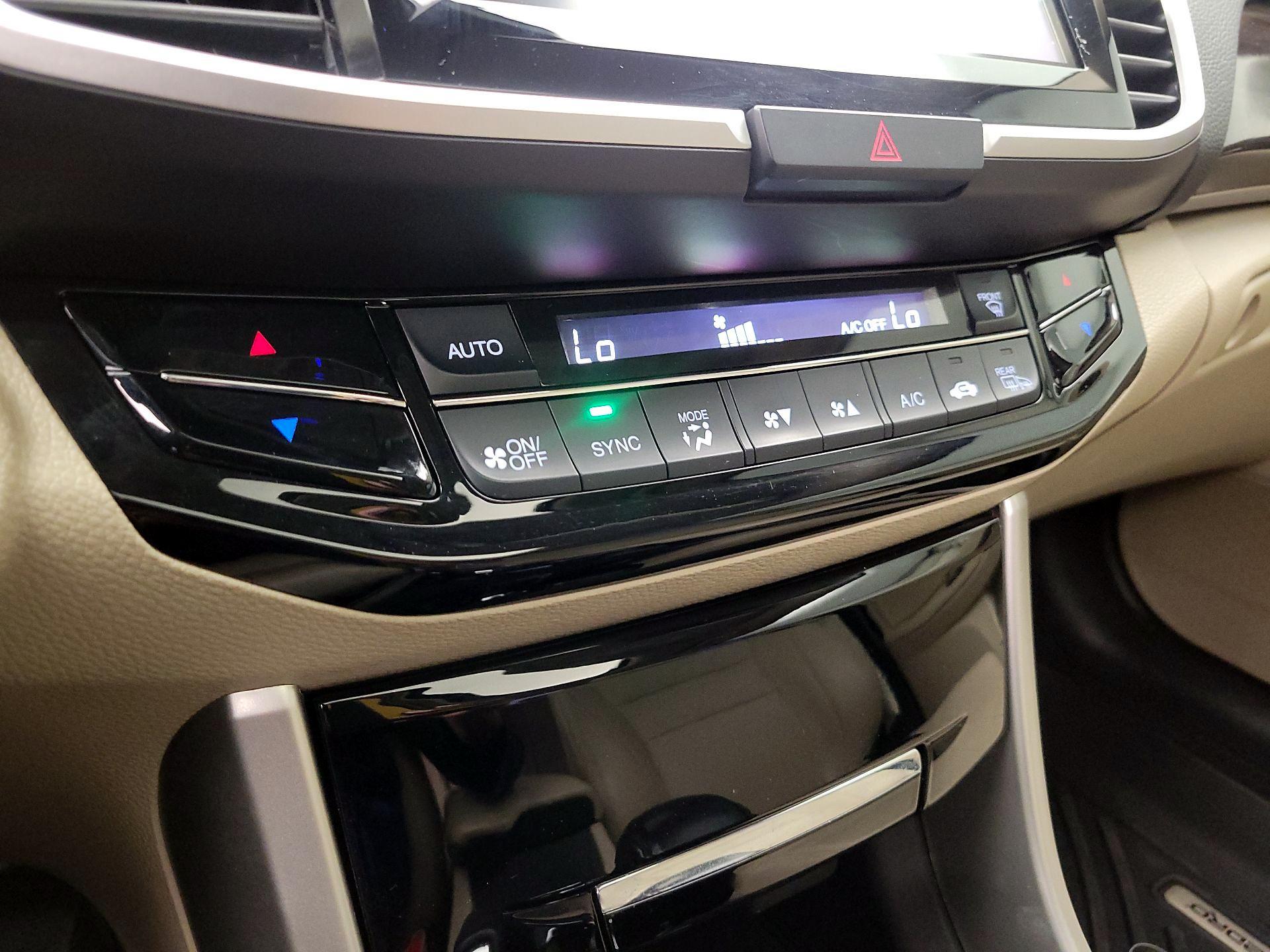 Thumbnail: 2017 Honda Accord - 16