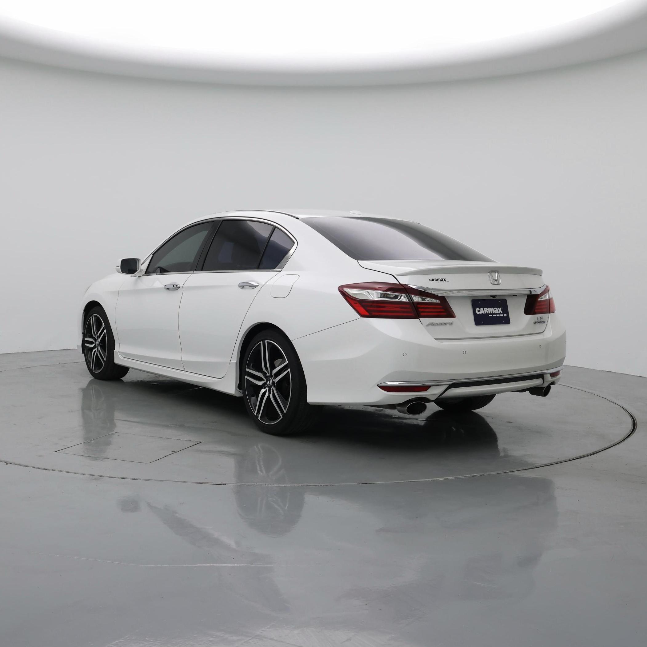 Thumbnail: 2017 Honda Accord - 2