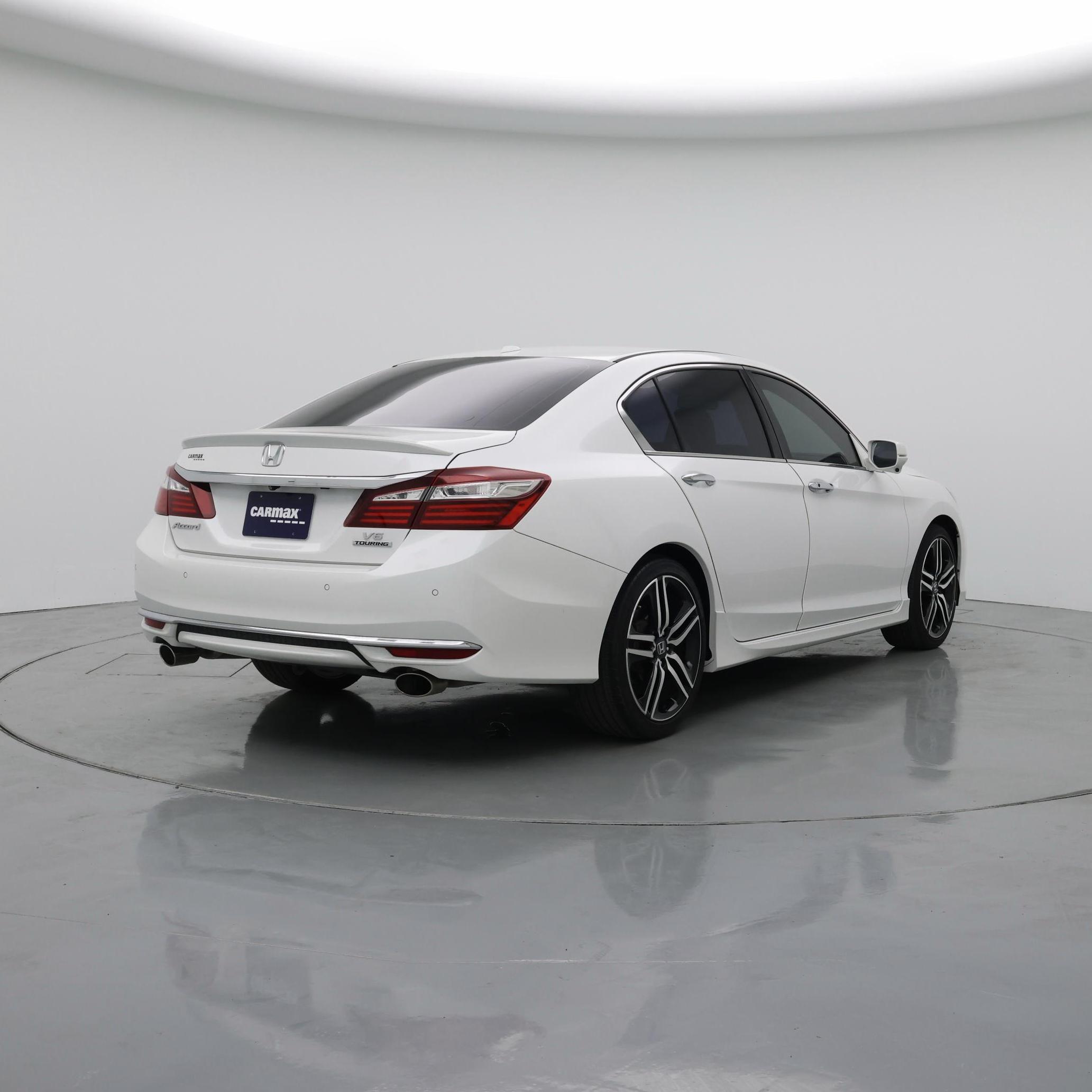 Thumbnail: 2017 Honda Accord - 8