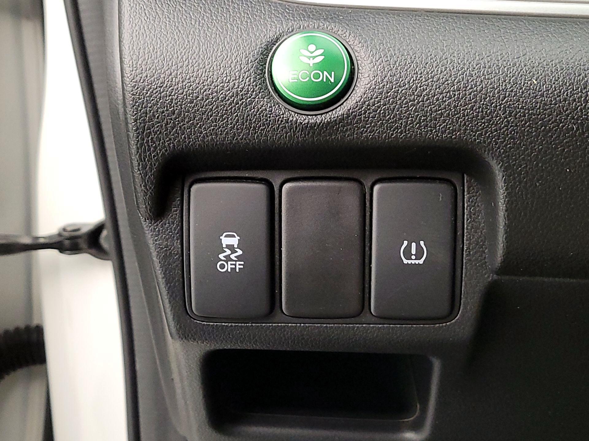 Thumbnail: 2016 Honda CR-V - 13