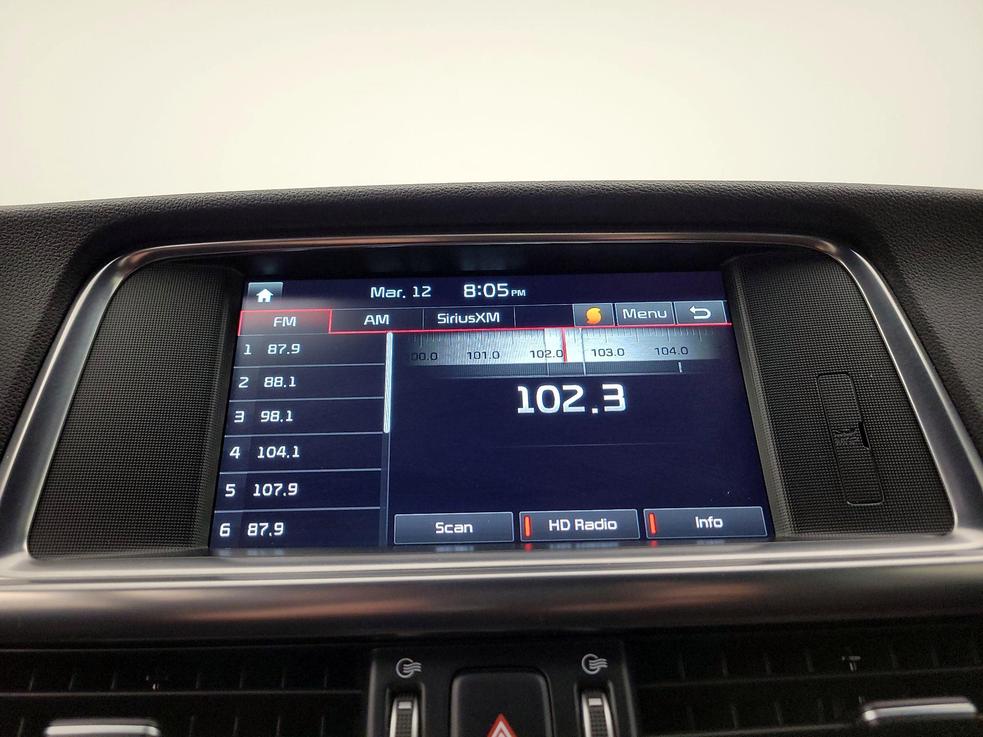 Thumbnail: 2016 Kia Optima - 16
