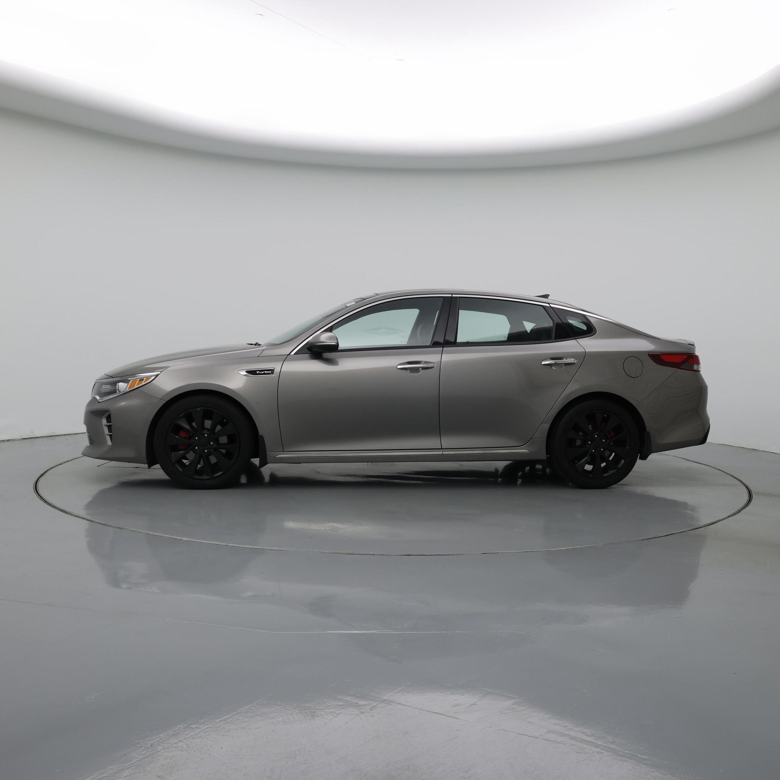 Thumbnail: 2016 Kia Optima - 3