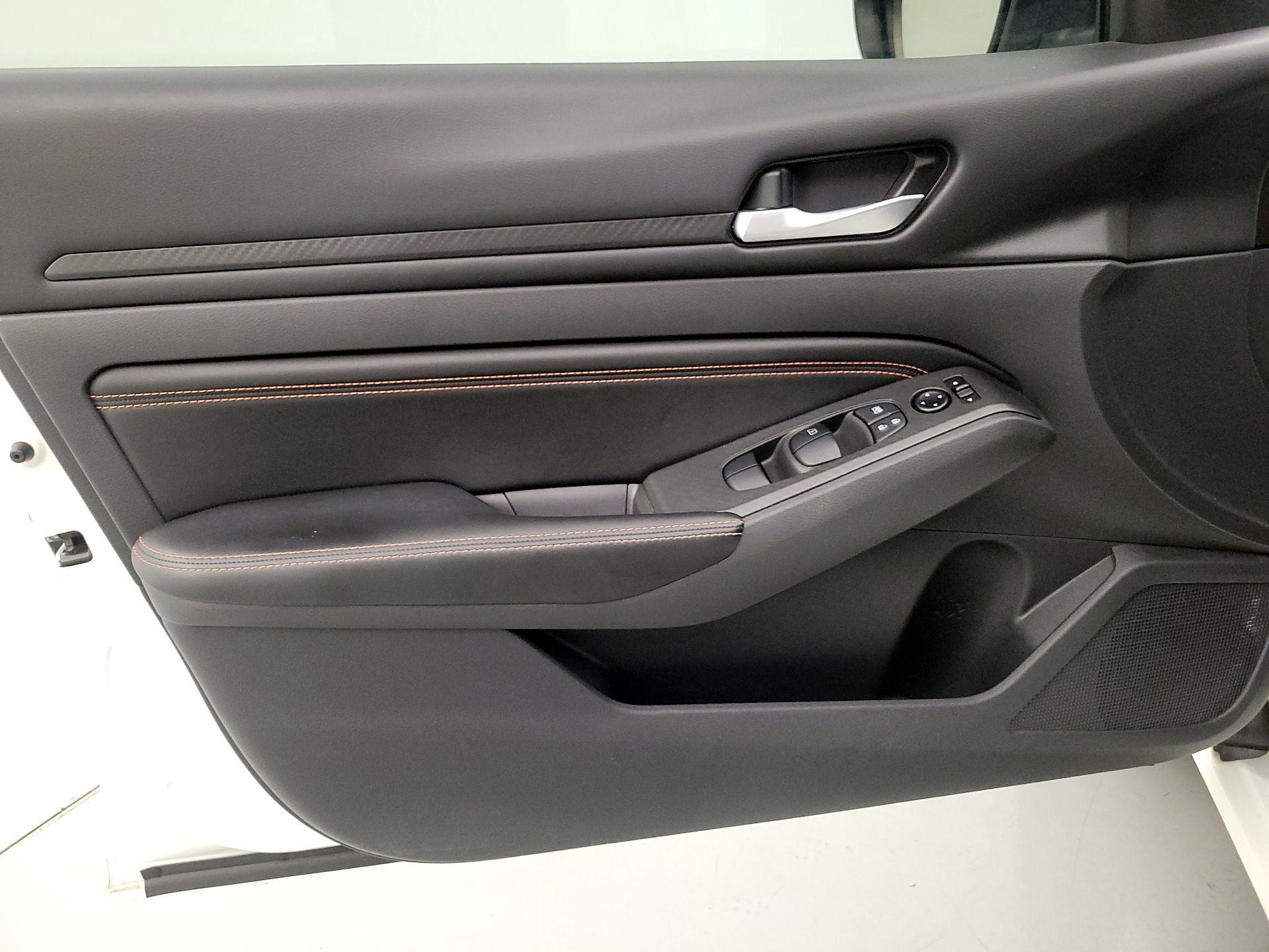 Thumbnail: 2022 Nissan Altima - 12