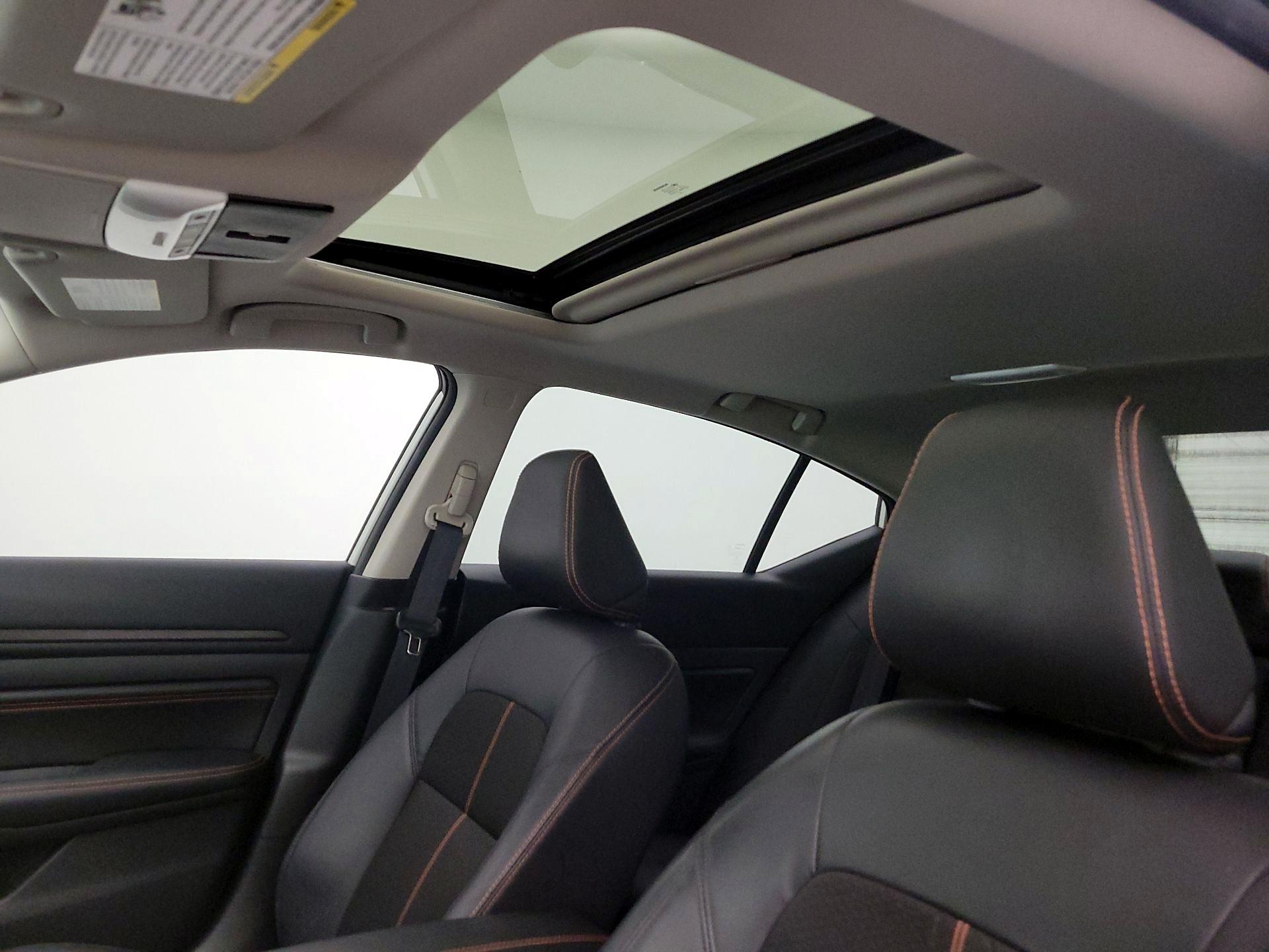 Thumbnail: 2022 Nissan Altima - 19