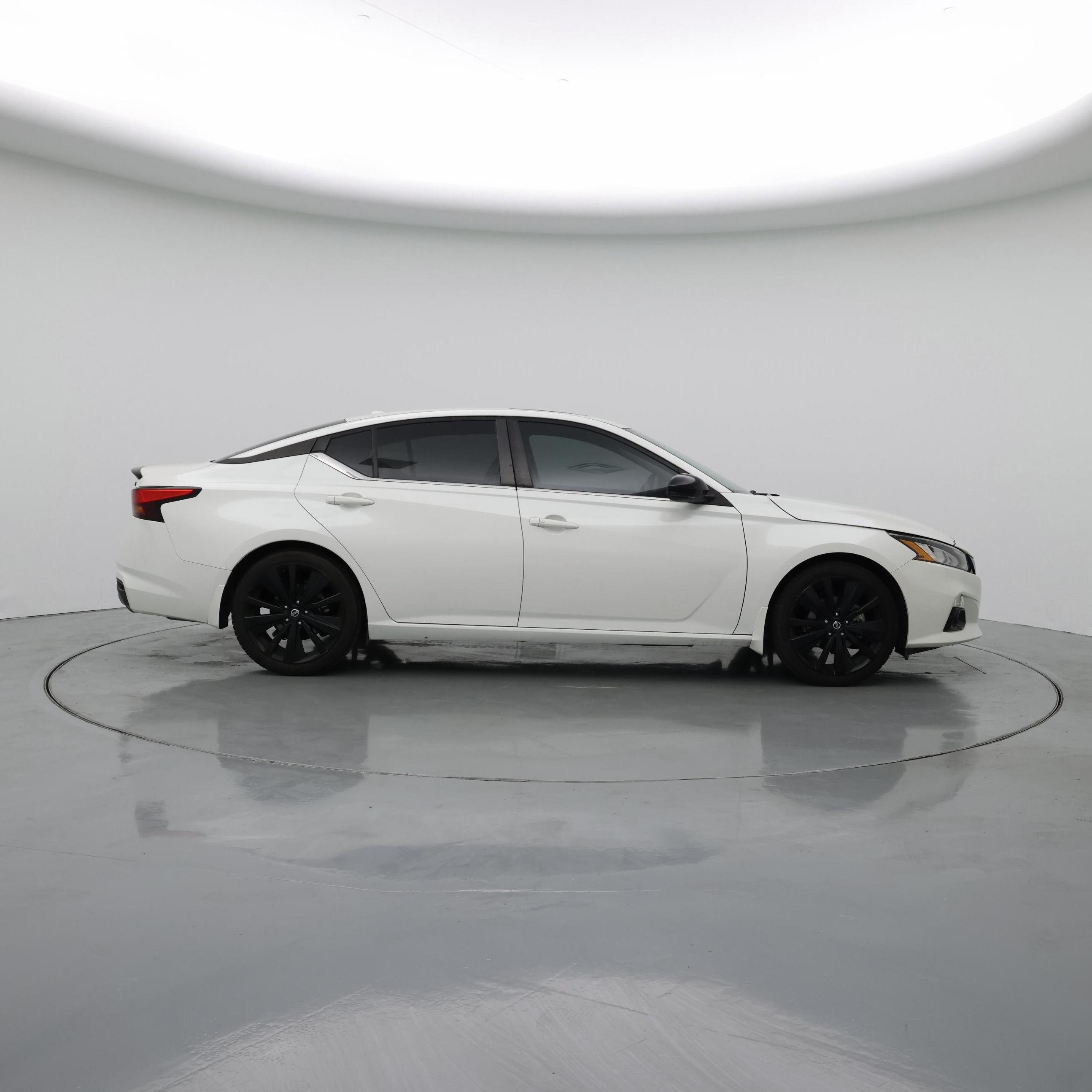 Thumbnail: 2022 Nissan Altima - 7