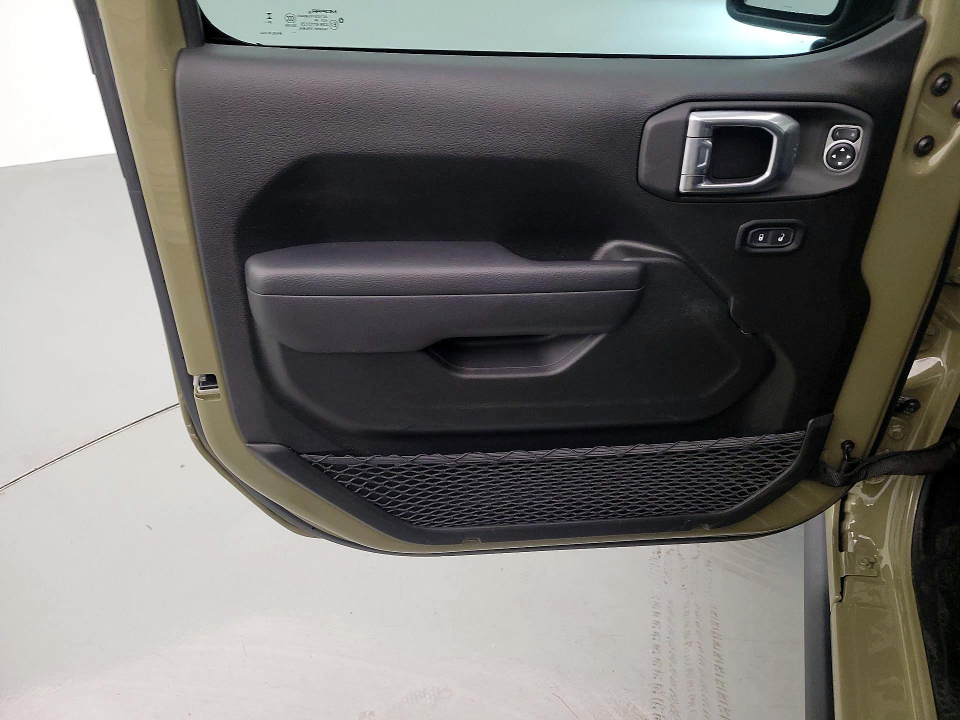 Thumbnail: 2025 Jeep Wrangler - 12