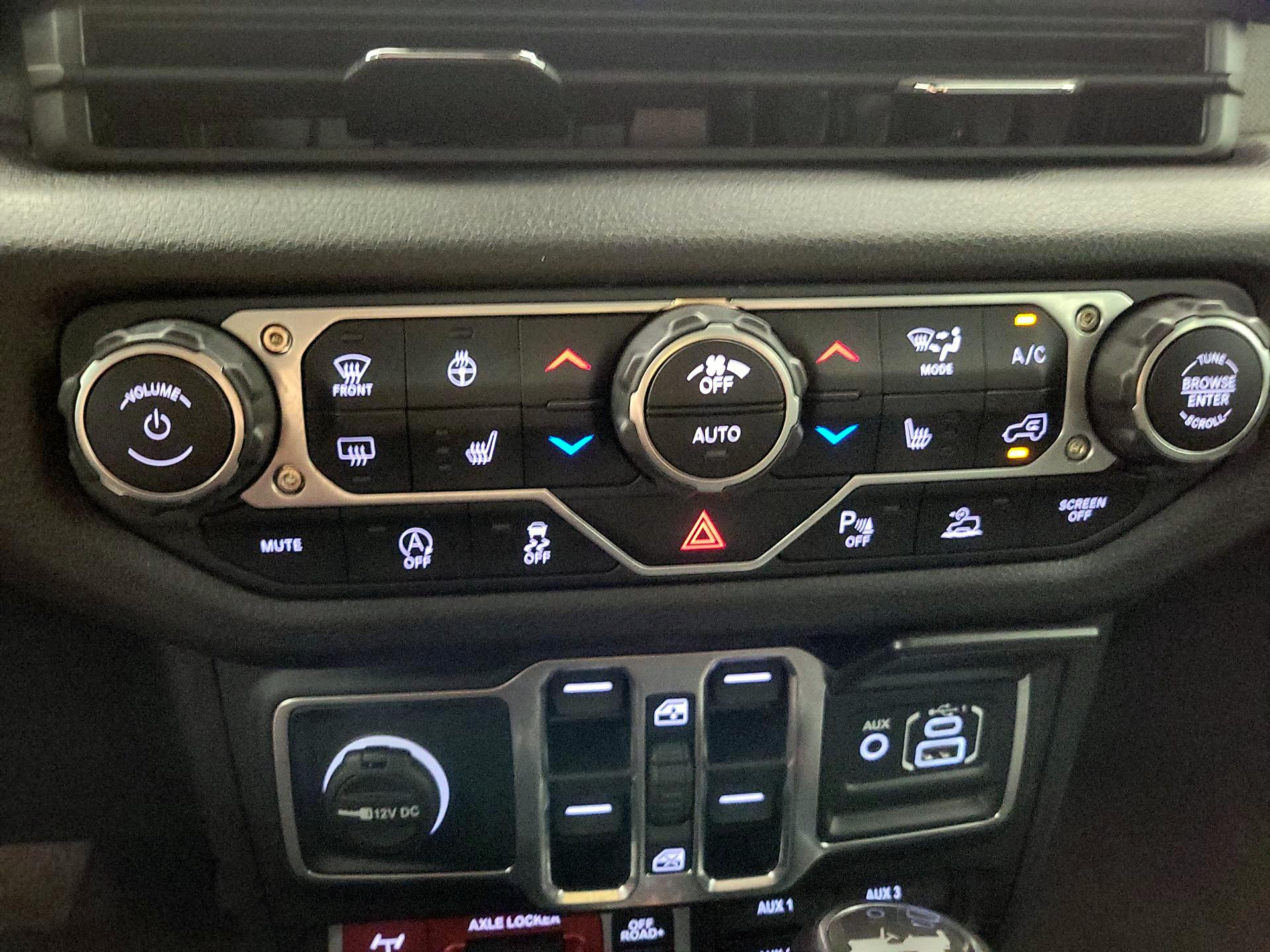 Thumbnail: 2025 Jeep Wrangler - 16