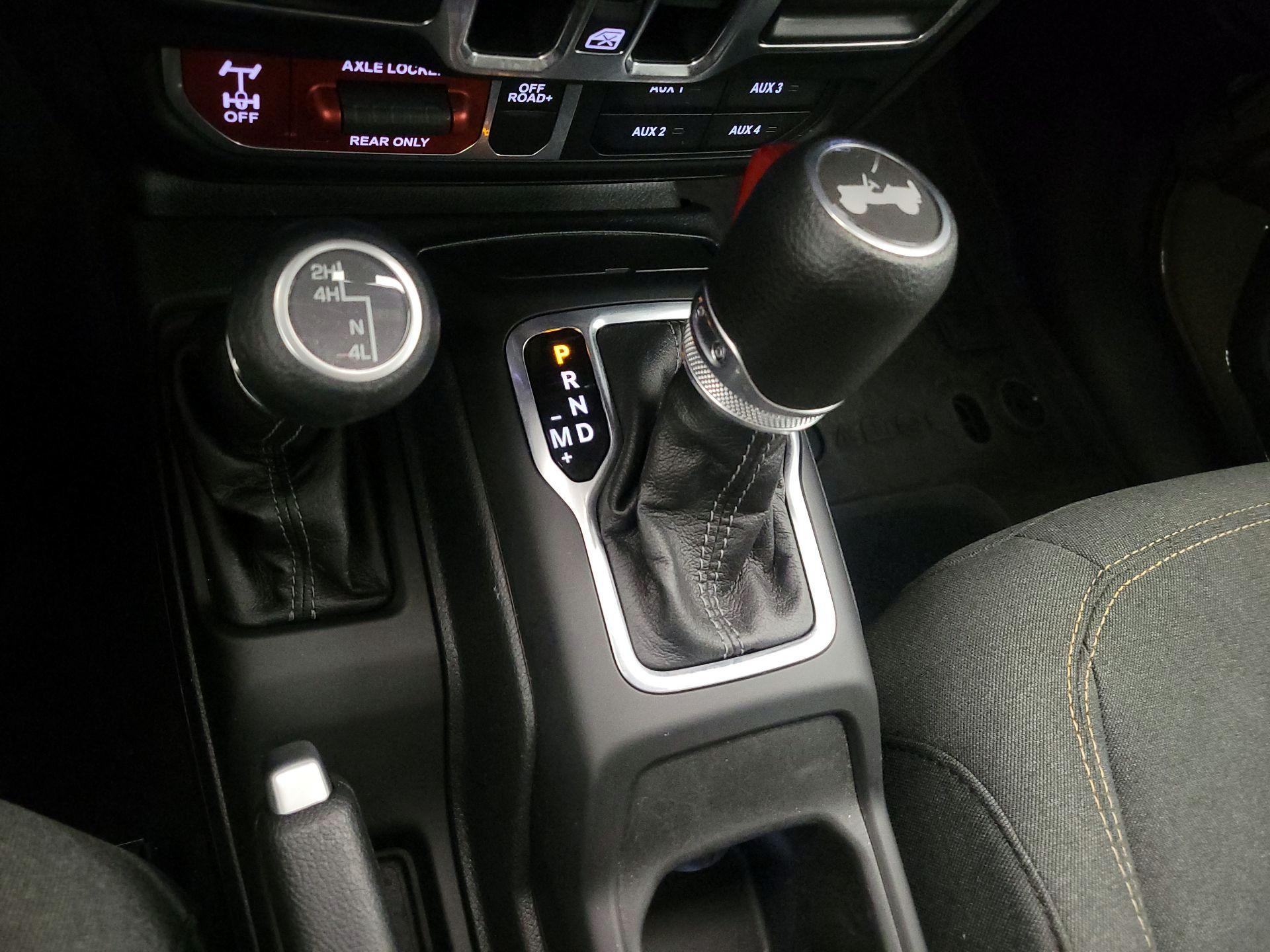 Thumbnail: 2025 Jeep Wrangler - 17