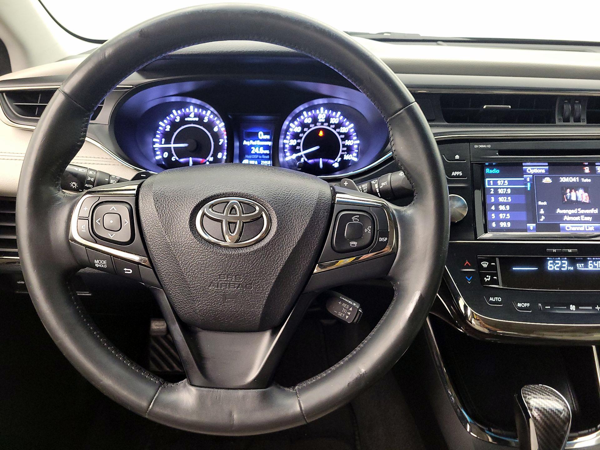 Thumbnail: 2015 Toyota Avalon - 10