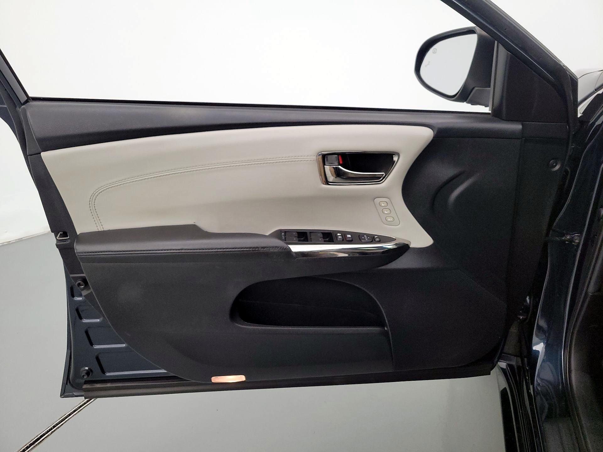 Thumbnail: 2015 Toyota Avalon - 12