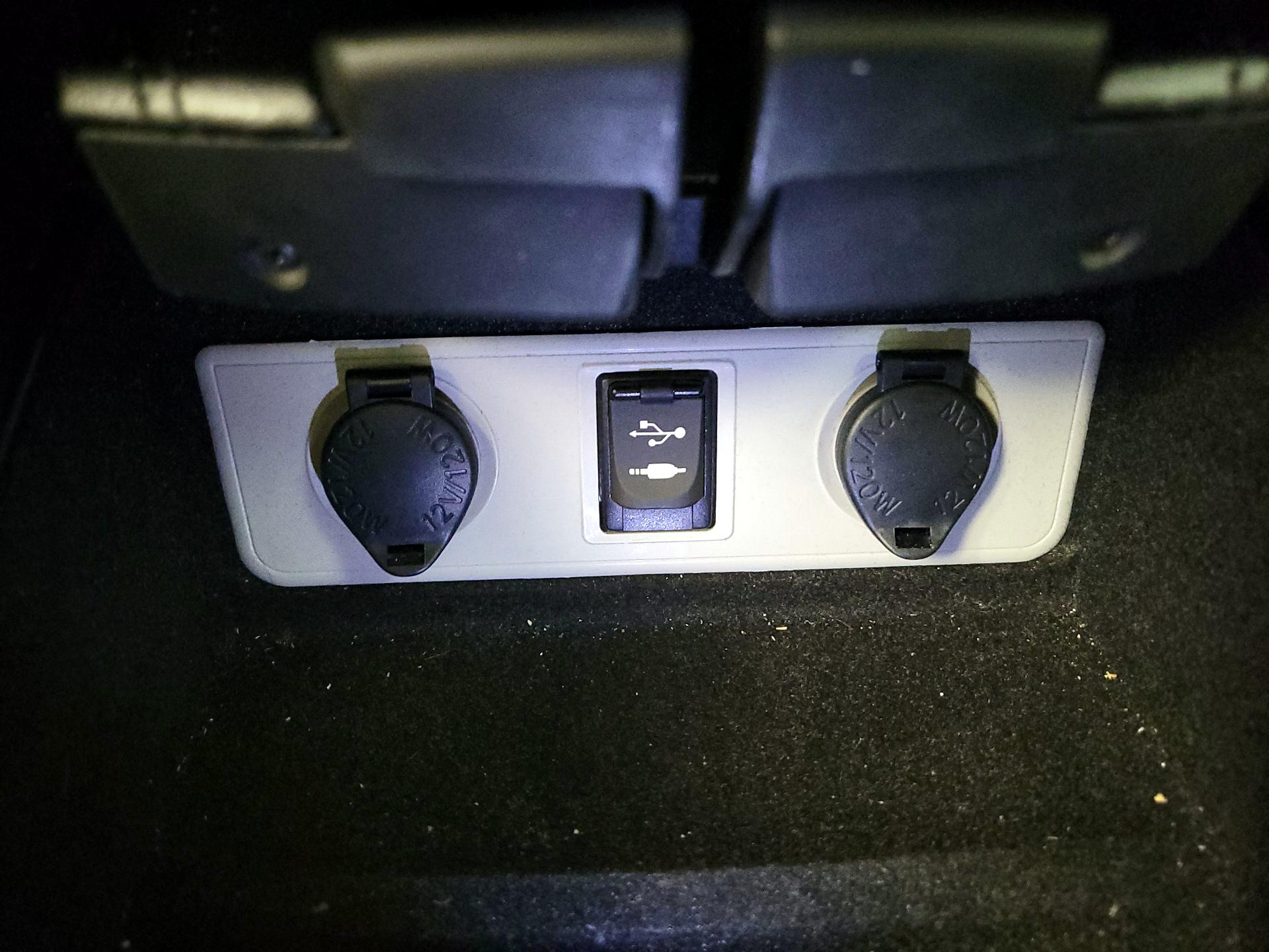 Thumbnail: 2015 Toyota Avalon - 18