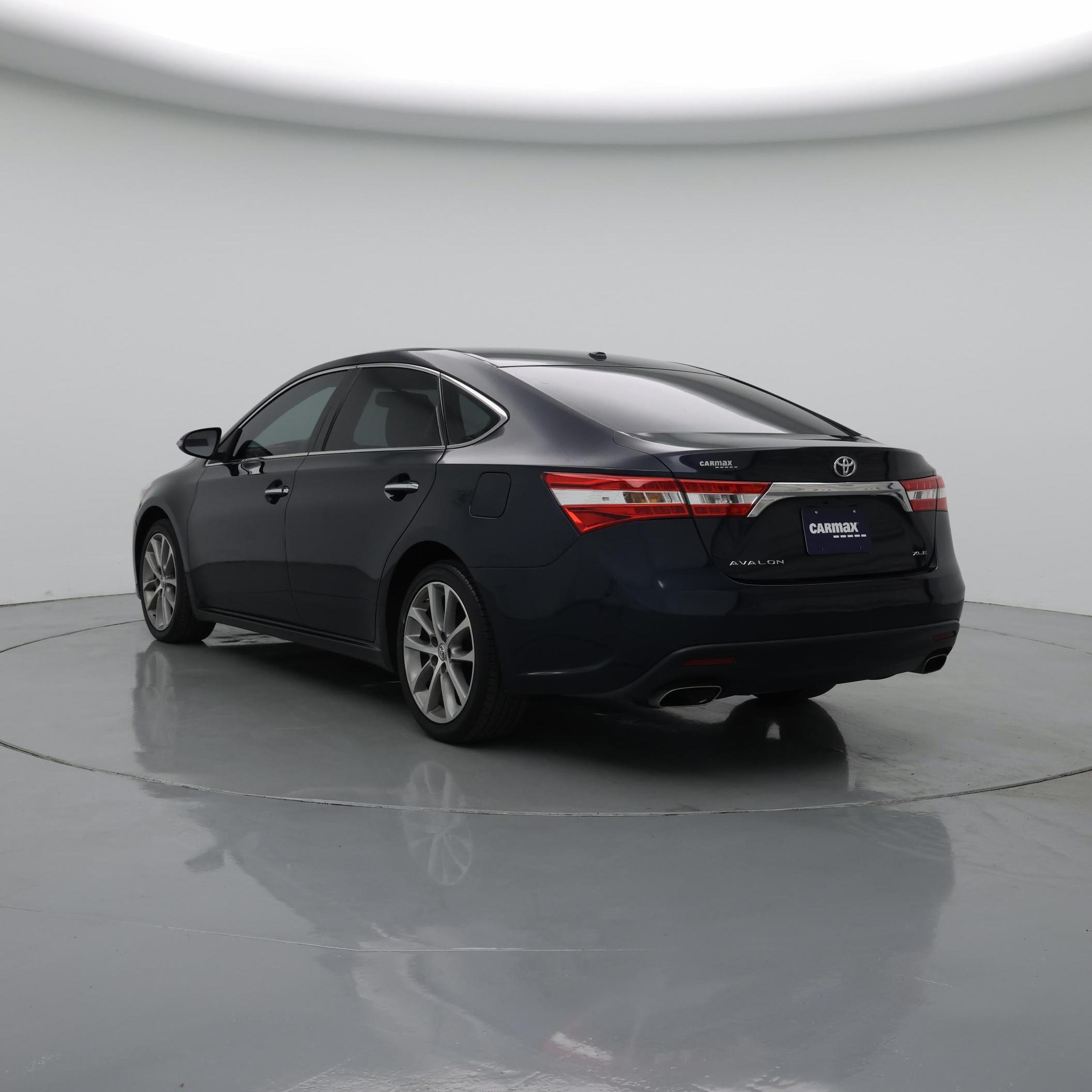 Thumbnail: 2015 Toyota Avalon - 2