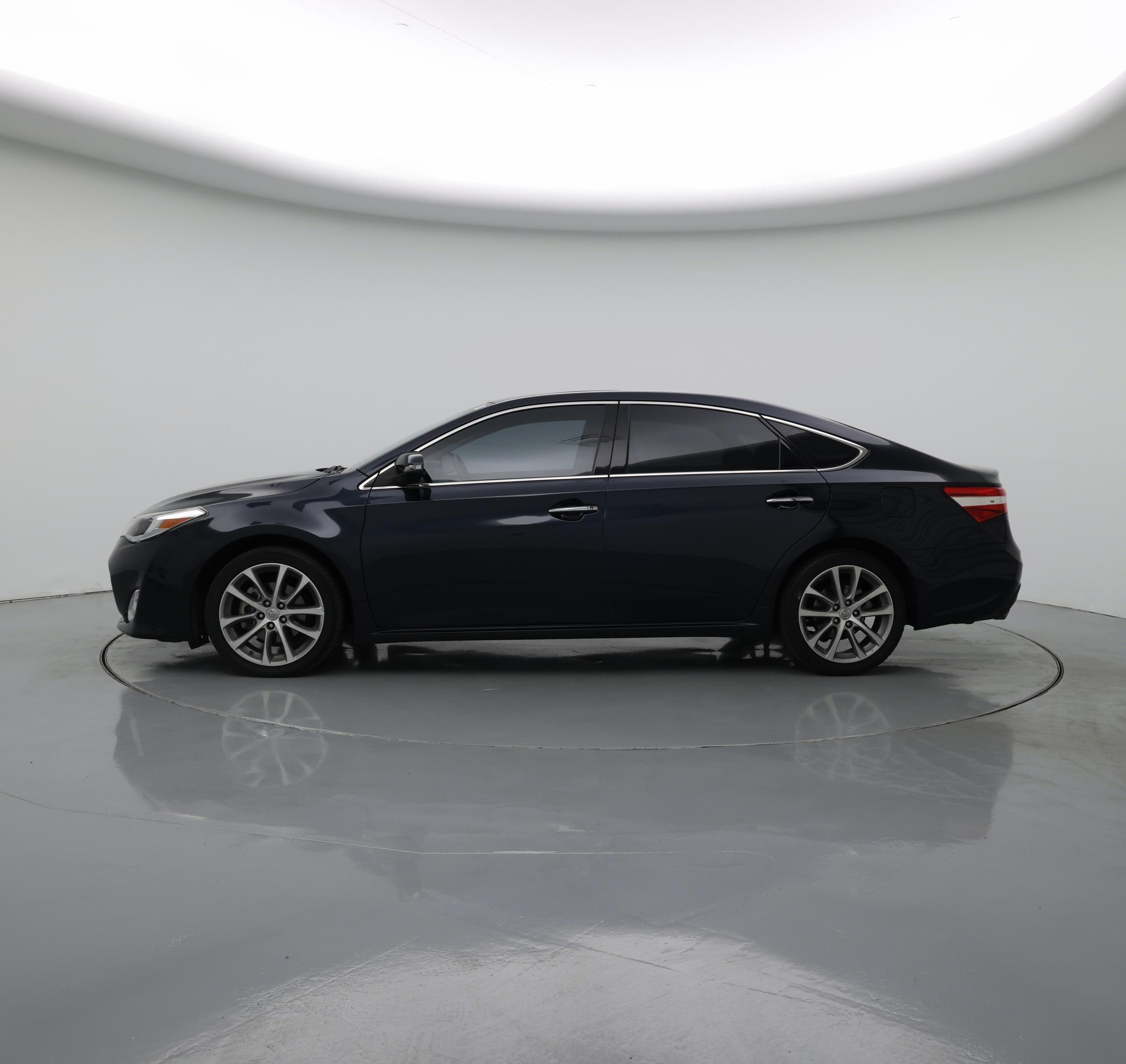 Thumbnail: 2015 Toyota Avalon - 3