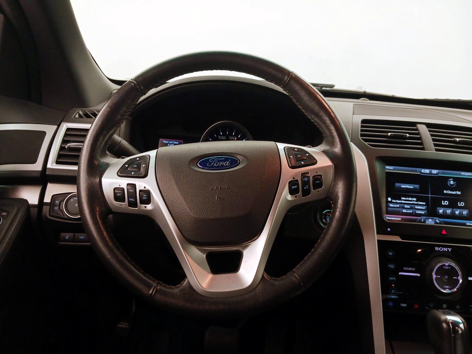 Thumbnail: 2014 Ford Explorer - 10