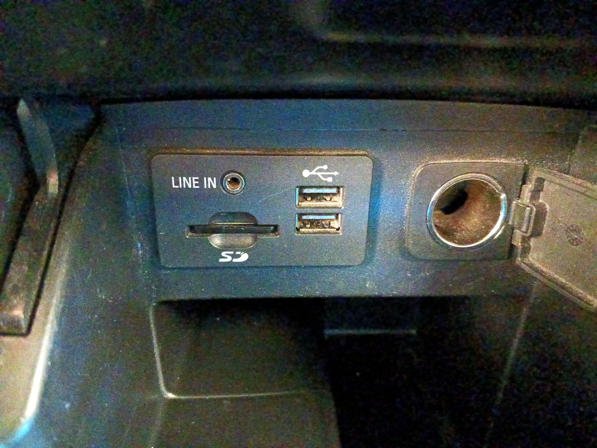 Thumbnail: 2014 Ford Explorer - 19