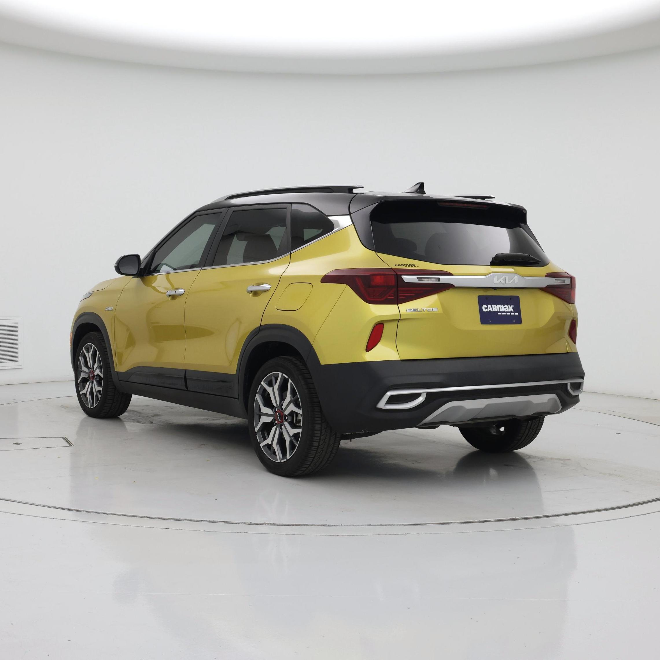 Thumbnail: 2023 Kia Seltos - 2