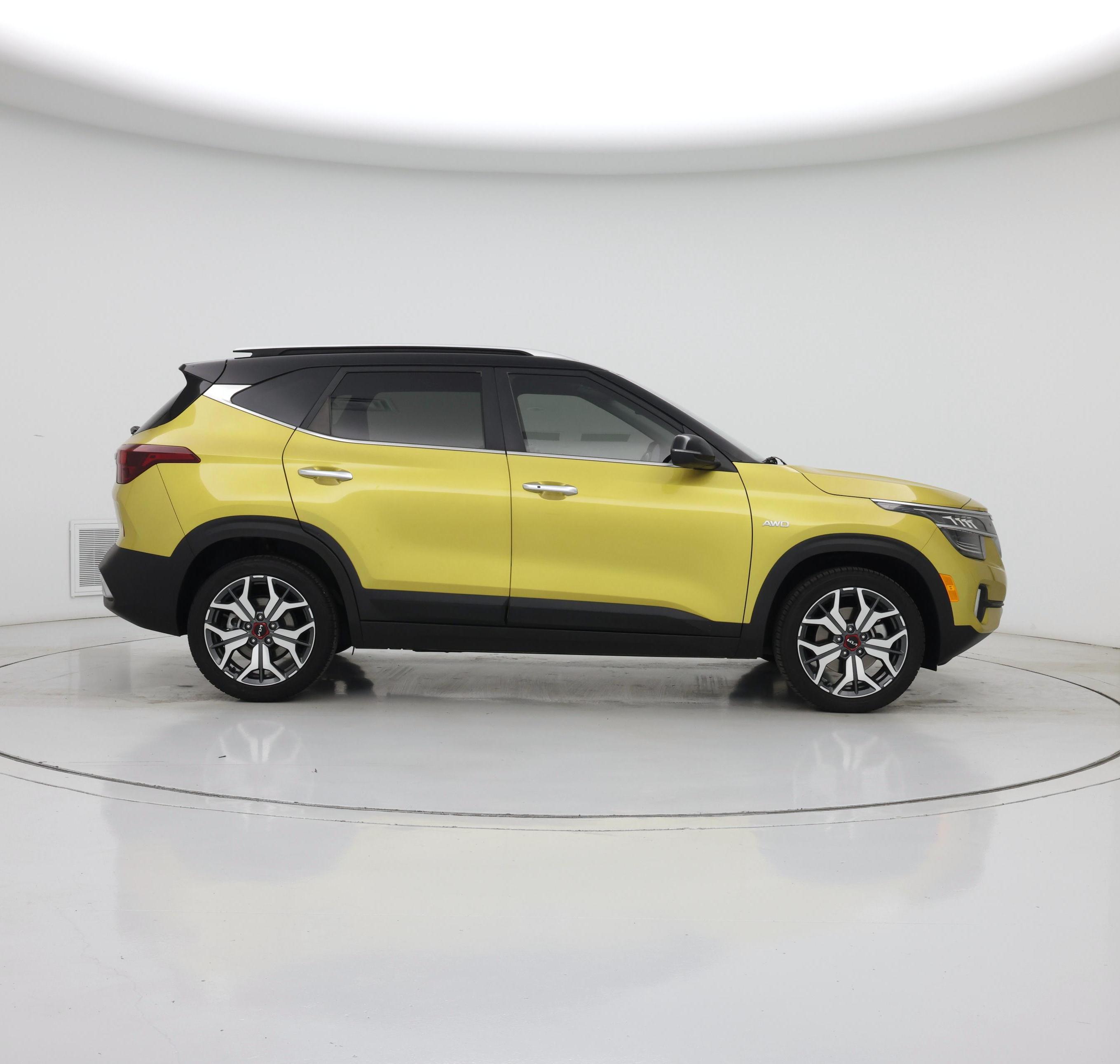 Thumbnail: 2023 Kia Seltos - 7