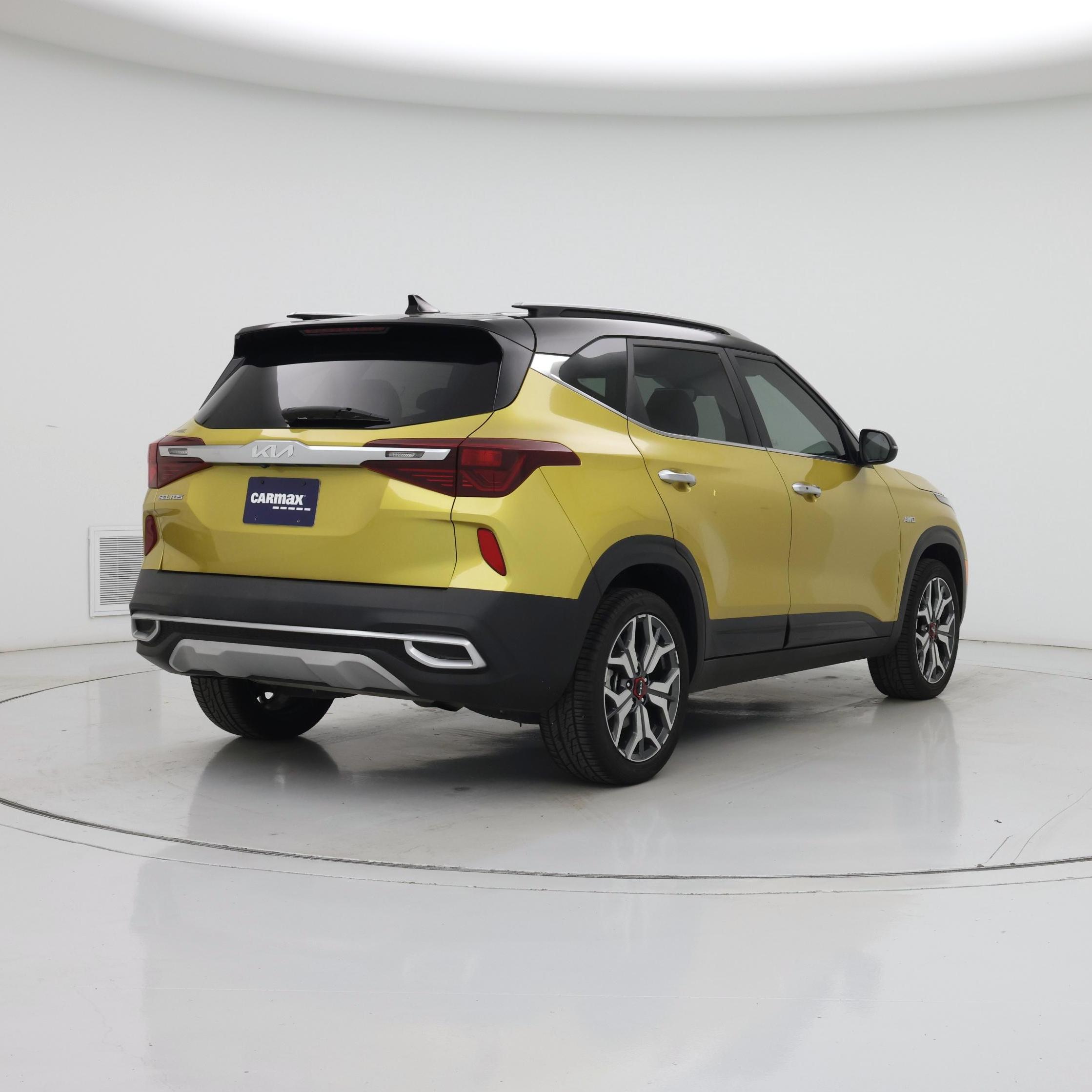 Thumbnail: 2023 Kia Seltos - 8