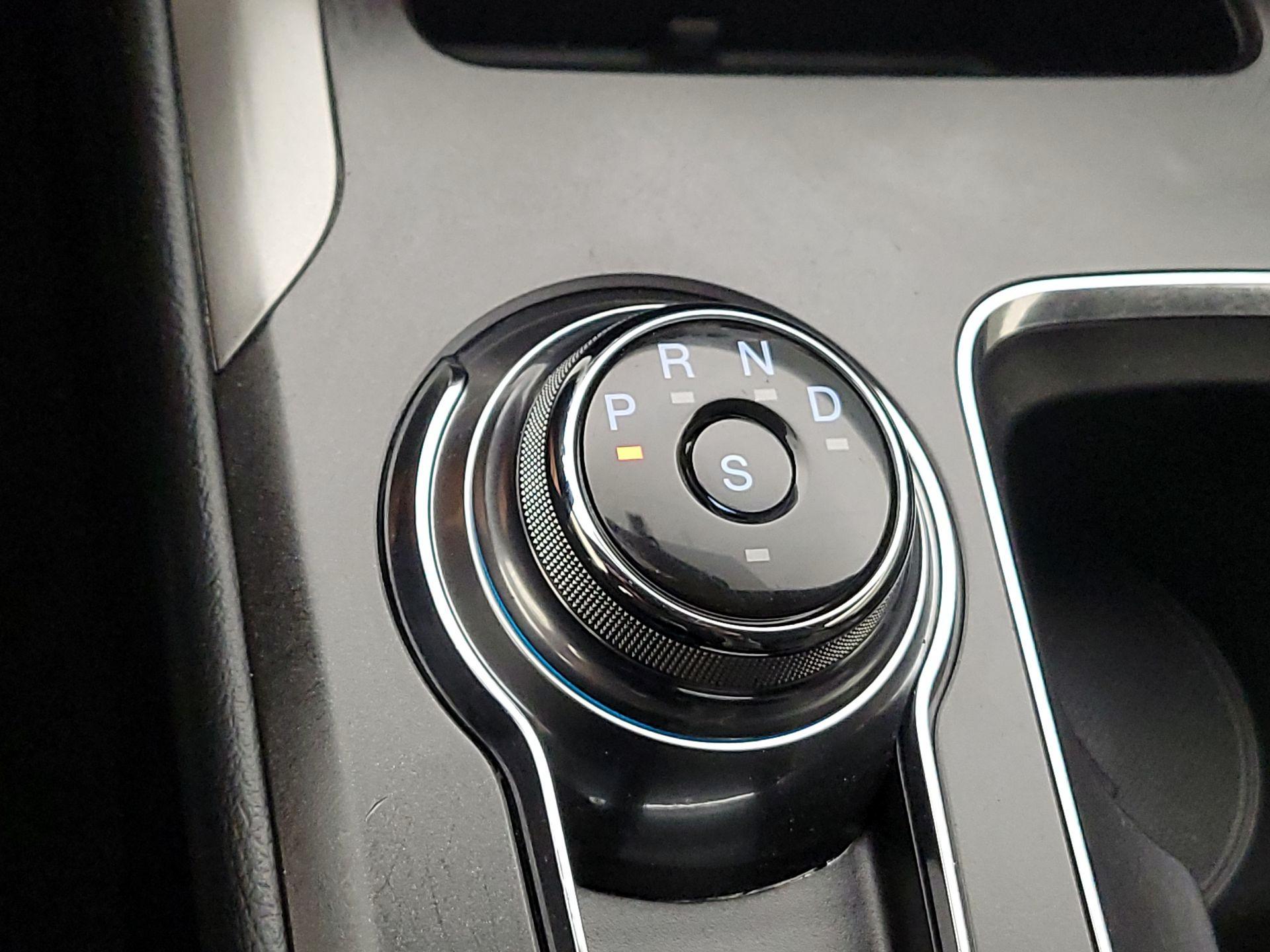 Thumbnail: 2018 Ford Fusion - 17