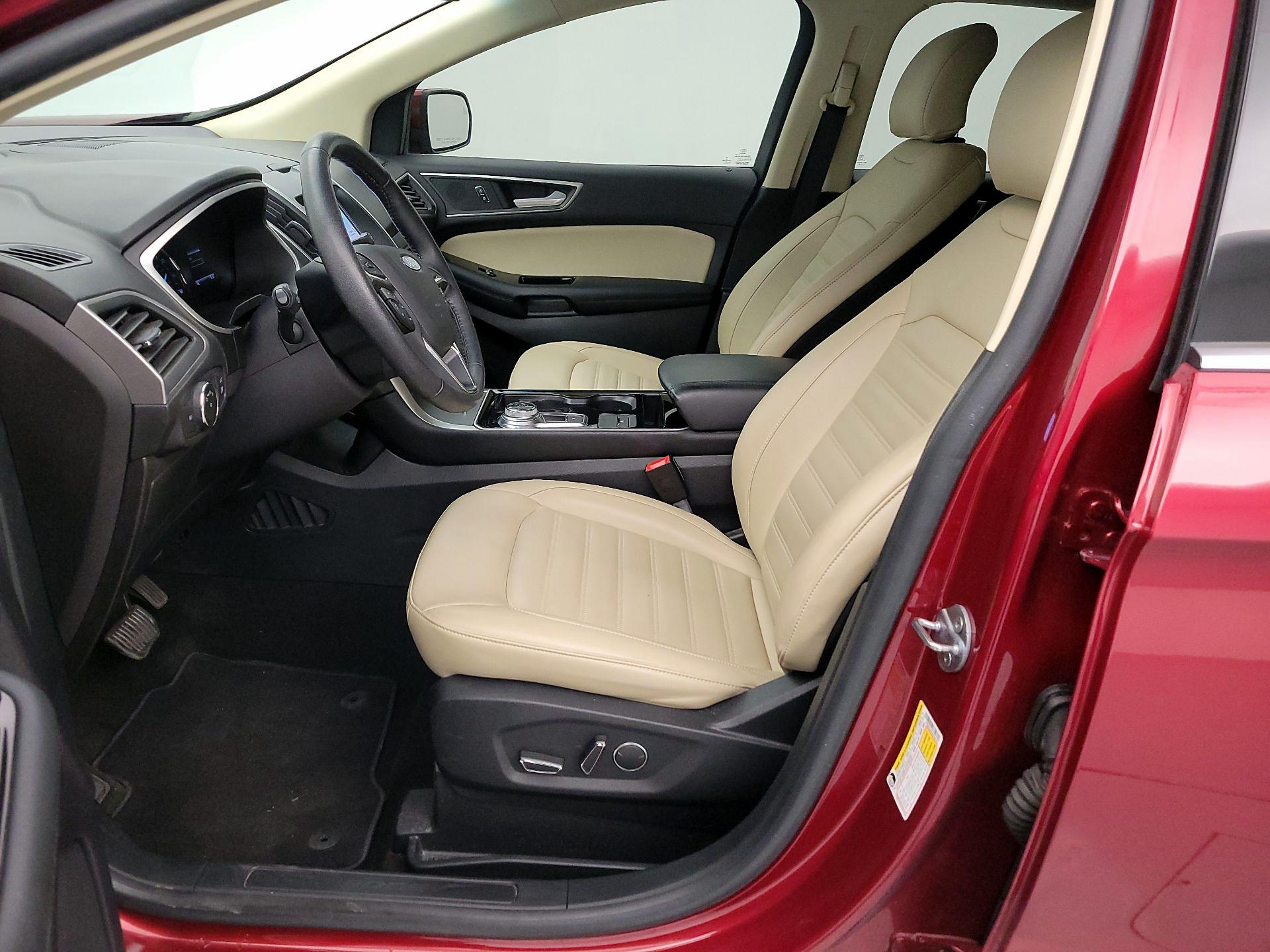 Thumbnail: 2019 Ford Edge - 9