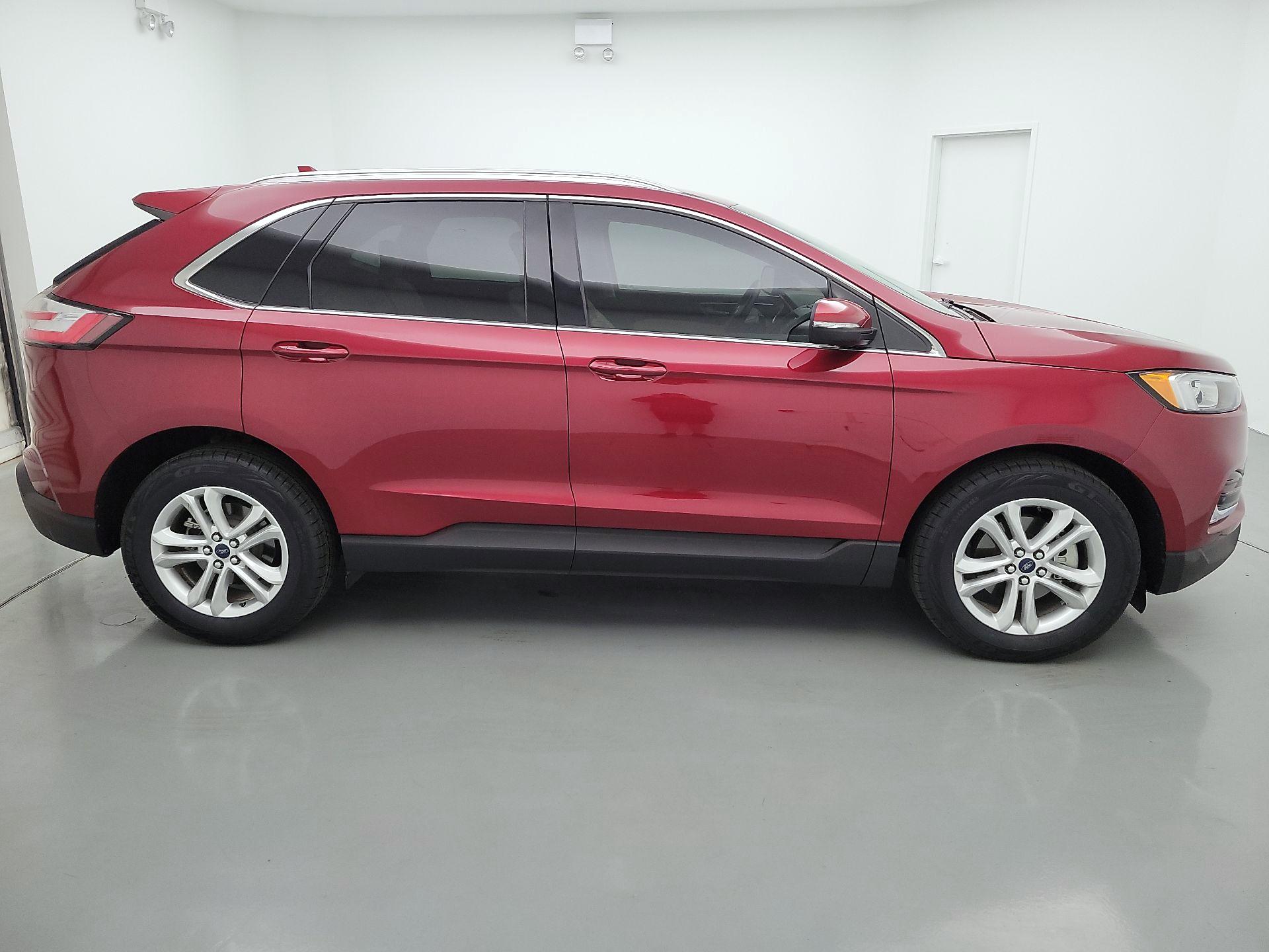 Thumbnail: 2019 Ford Edge - 4