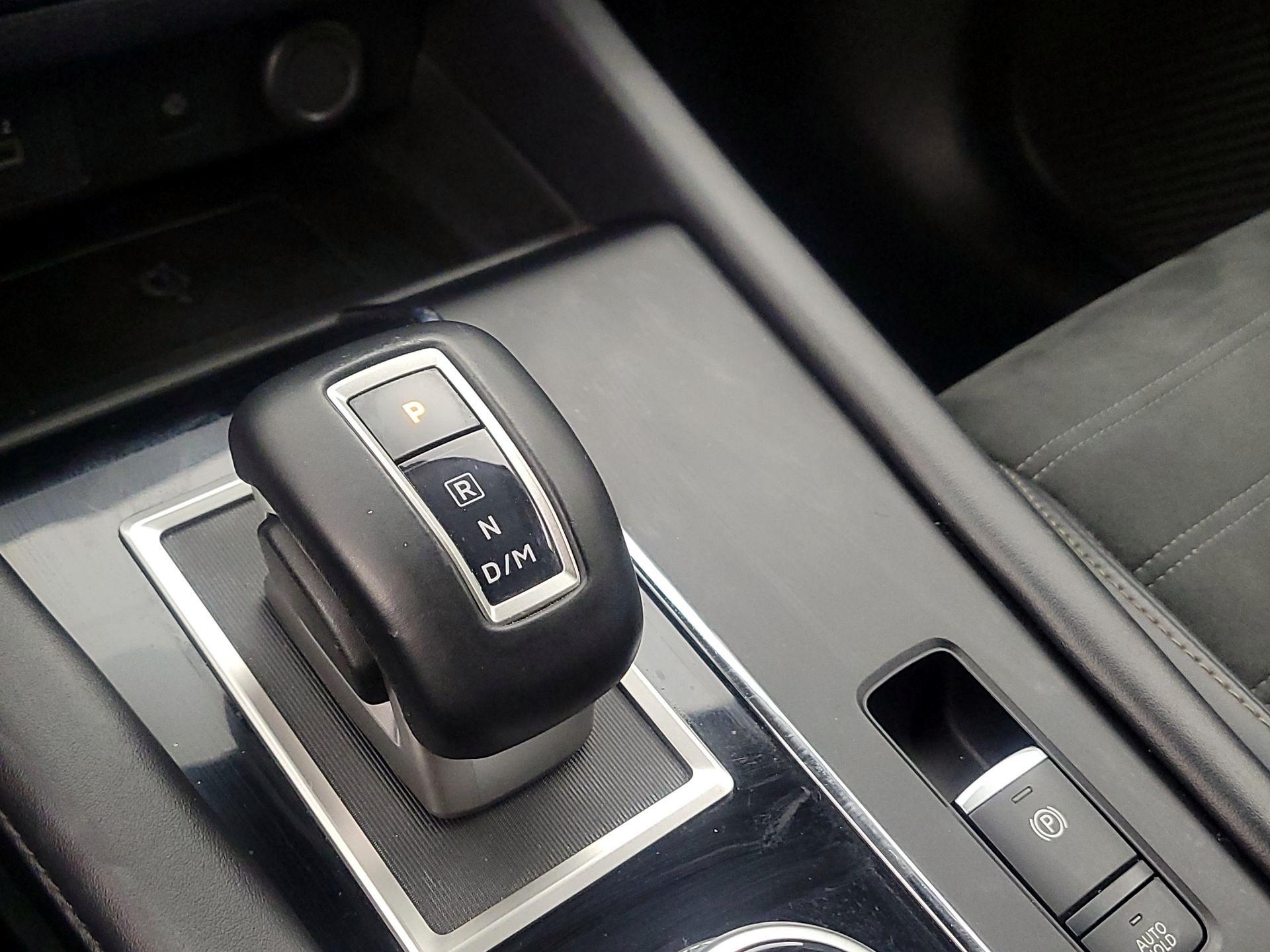 Thumbnail: 2024 Mitsubishi Outlander - 18