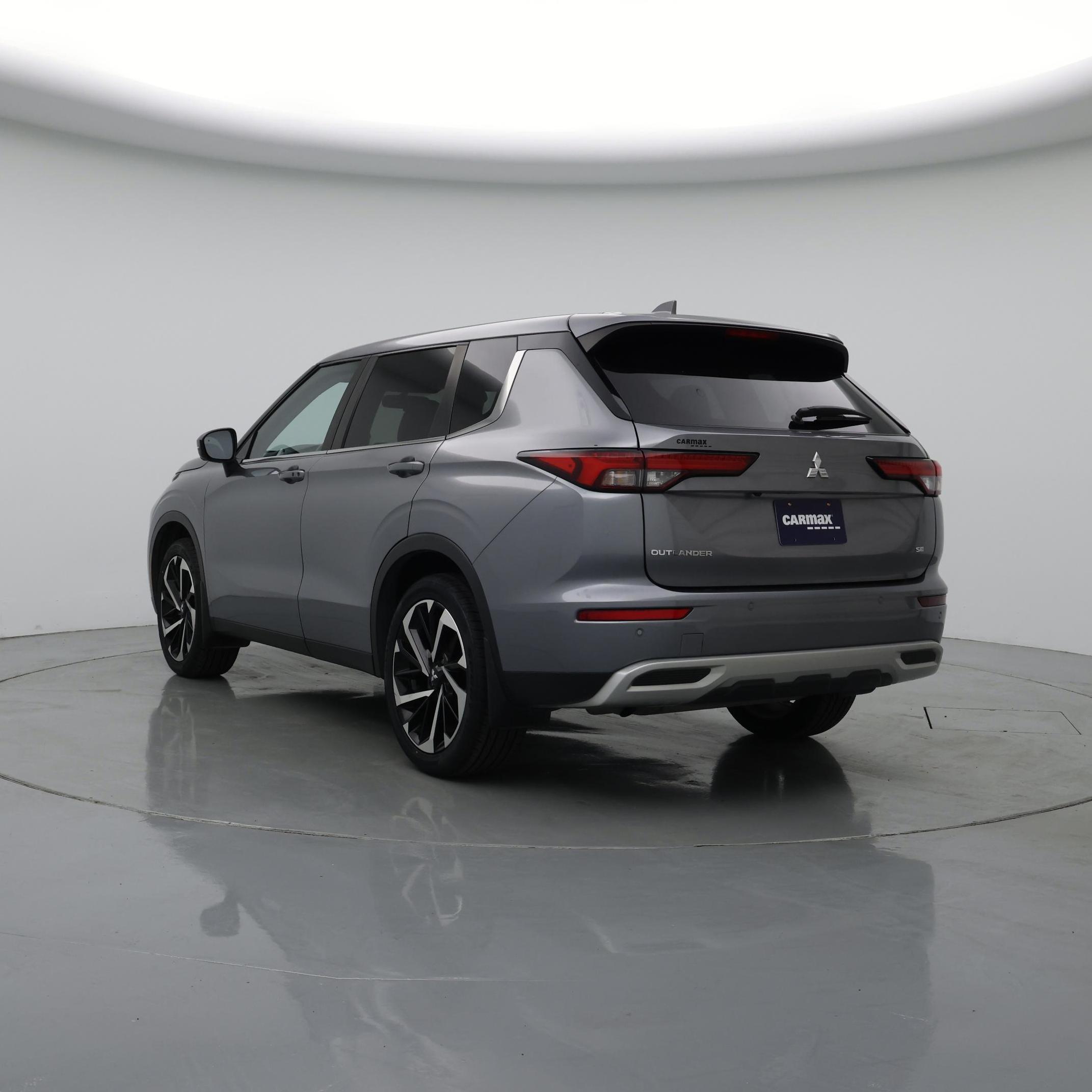 Thumbnail: 2024 Mitsubishi Outlander - 2