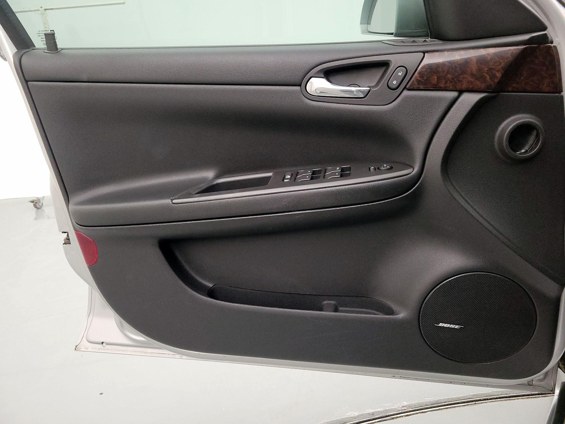 Thumbnail: 2016 Chevrolet Impala - 10