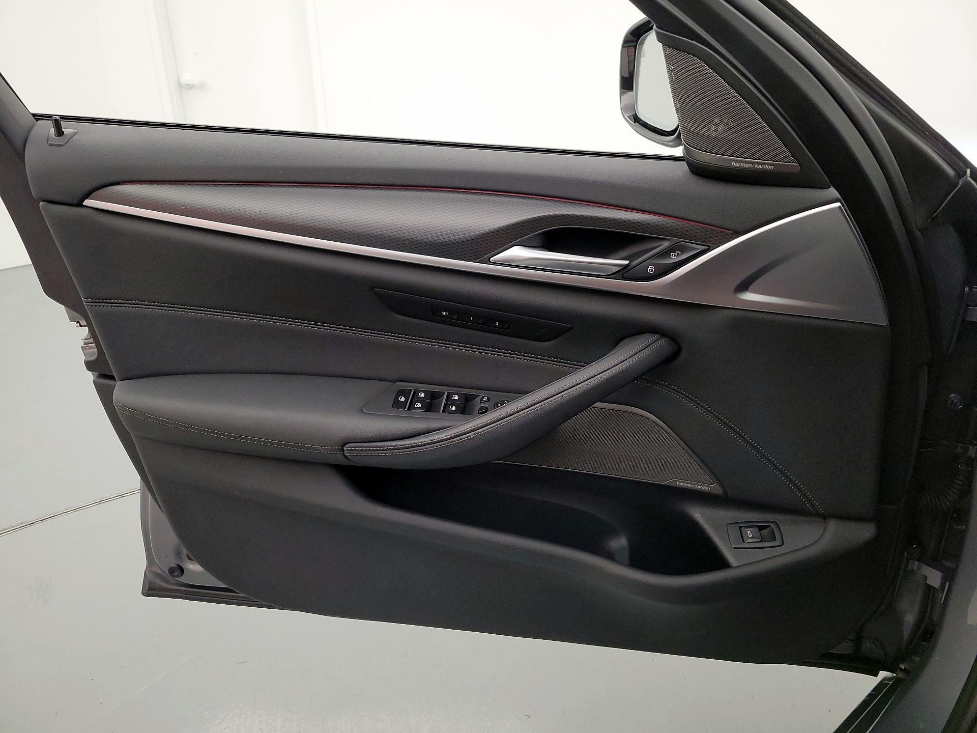 Thumbnail: 2023 BMW 5 Series - 12