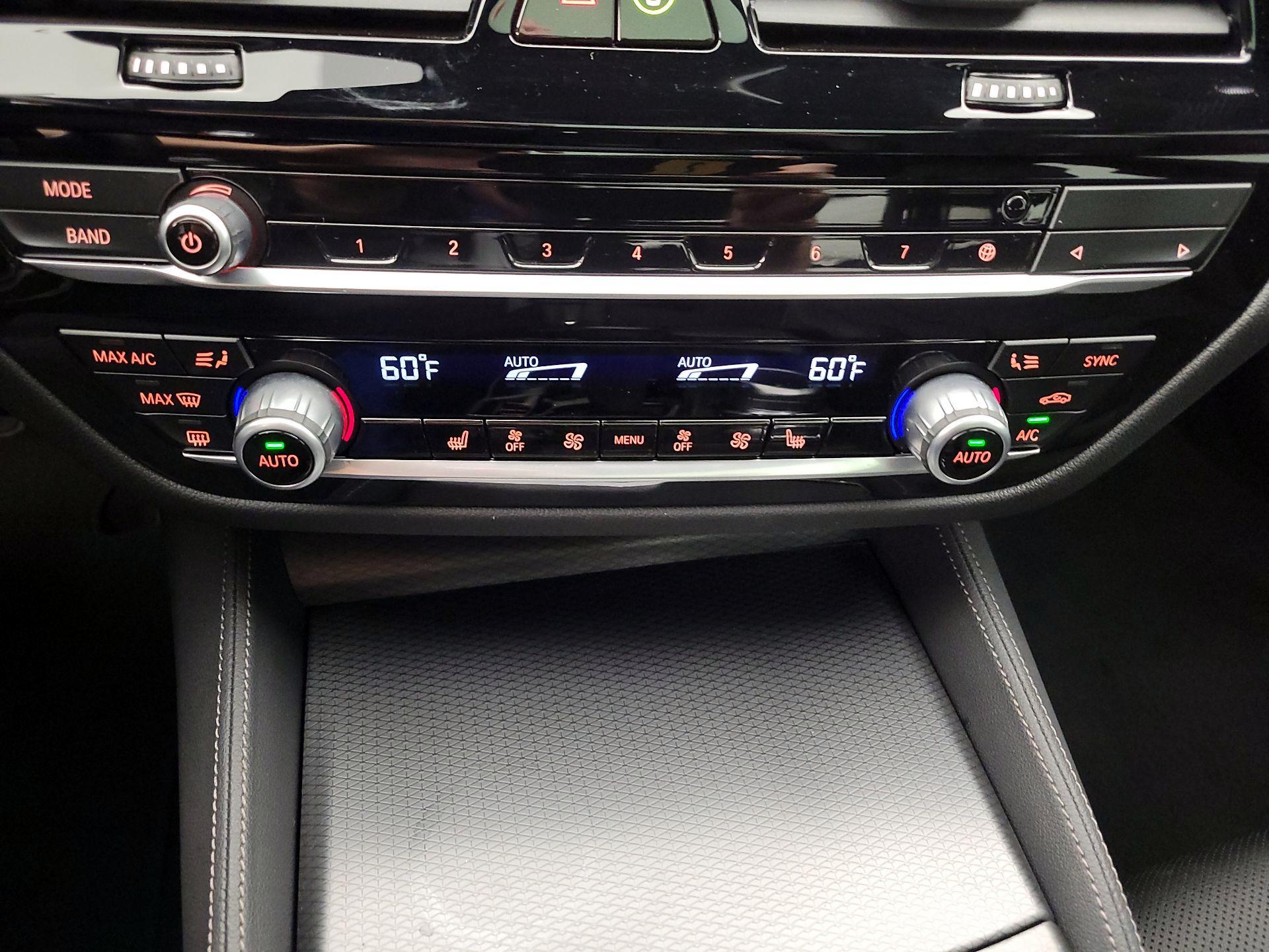 Thumbnail: 2023 BMW 5 Series - 17