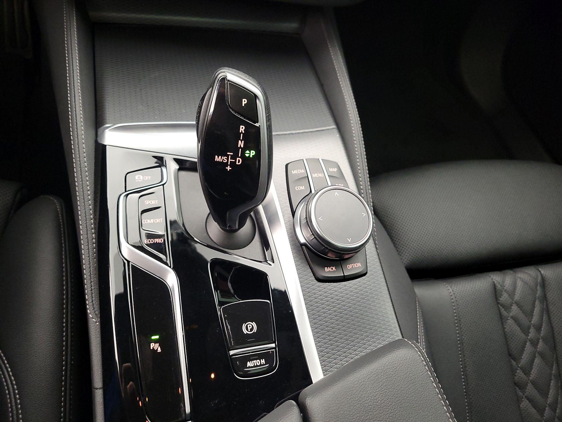 Thumbnail: 2023 BMW 5 Series - 18