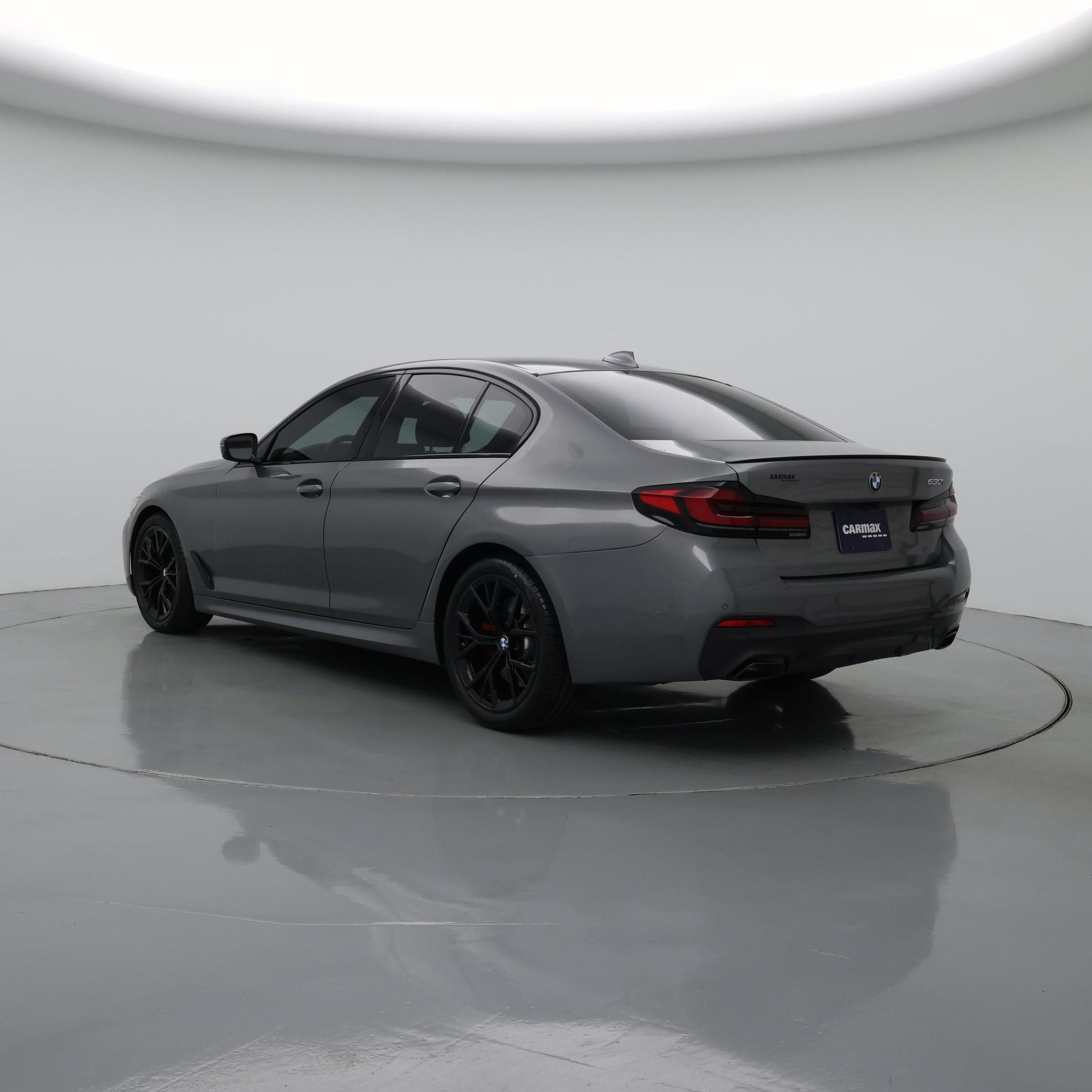 Thumbnail: 2023 BMW 5 Series - 2