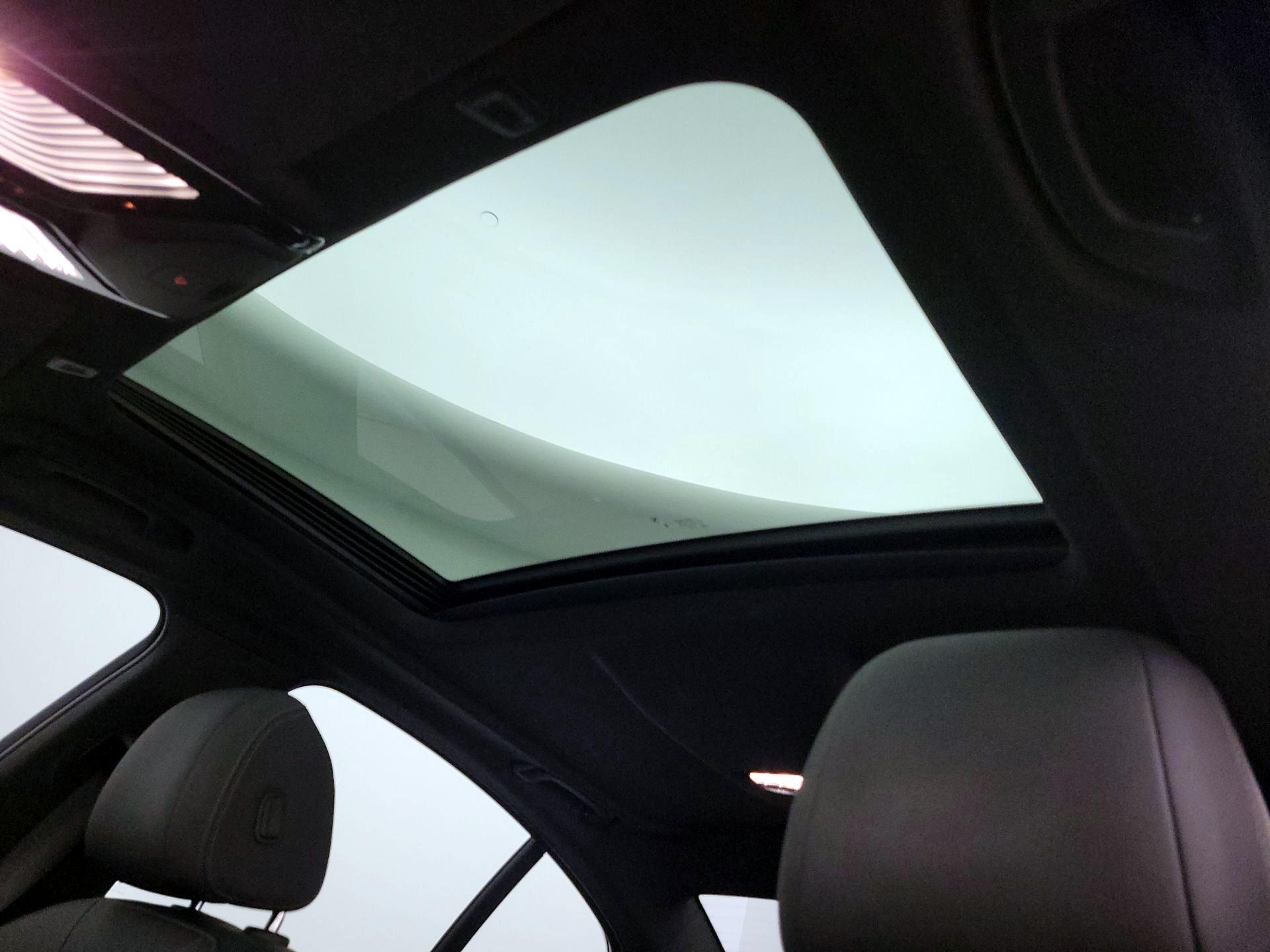 Thumbnail: 2023 BMW 5 Series - 20