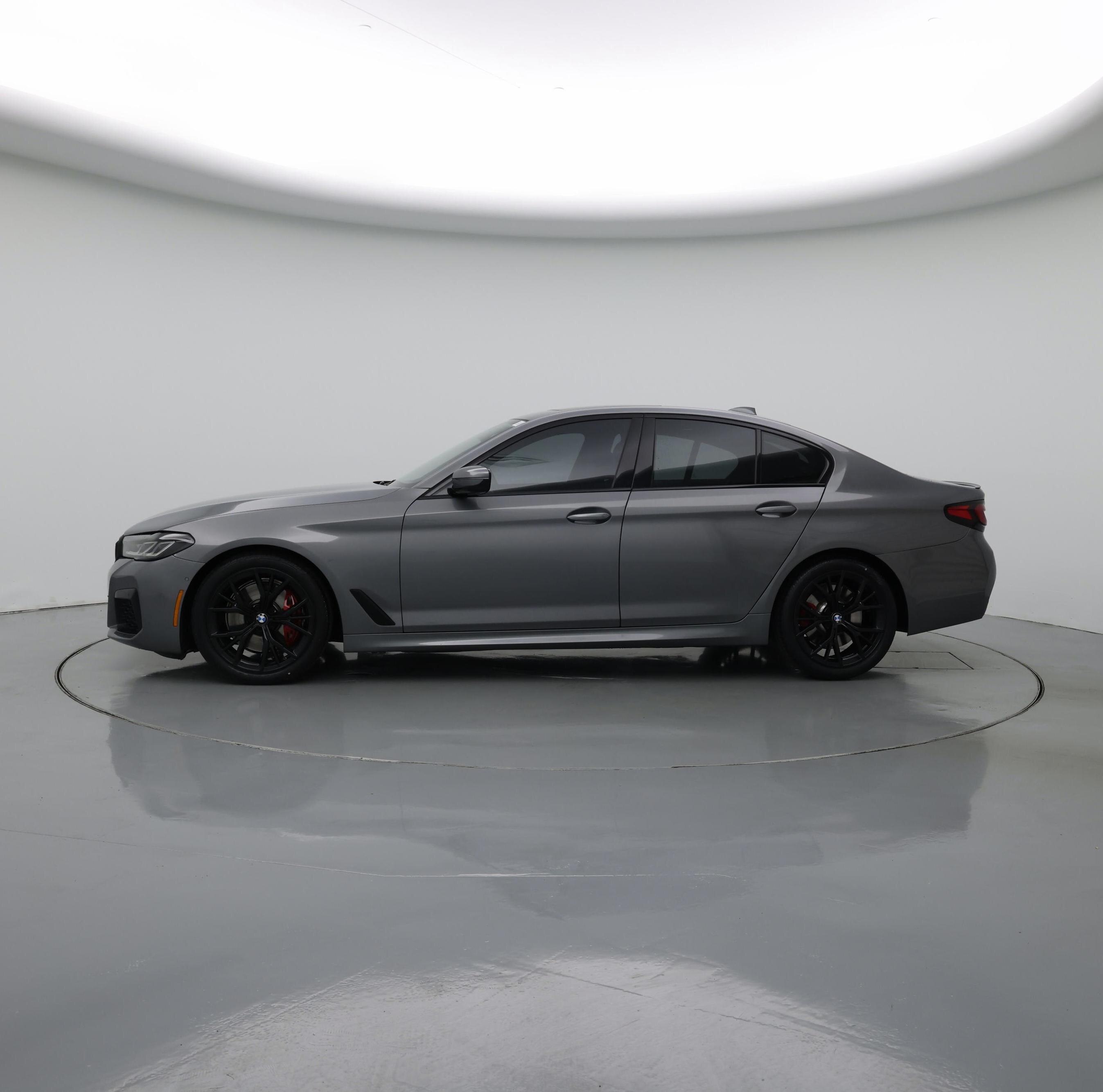 Thumbnail: 2023 BMW 5 Series - 3