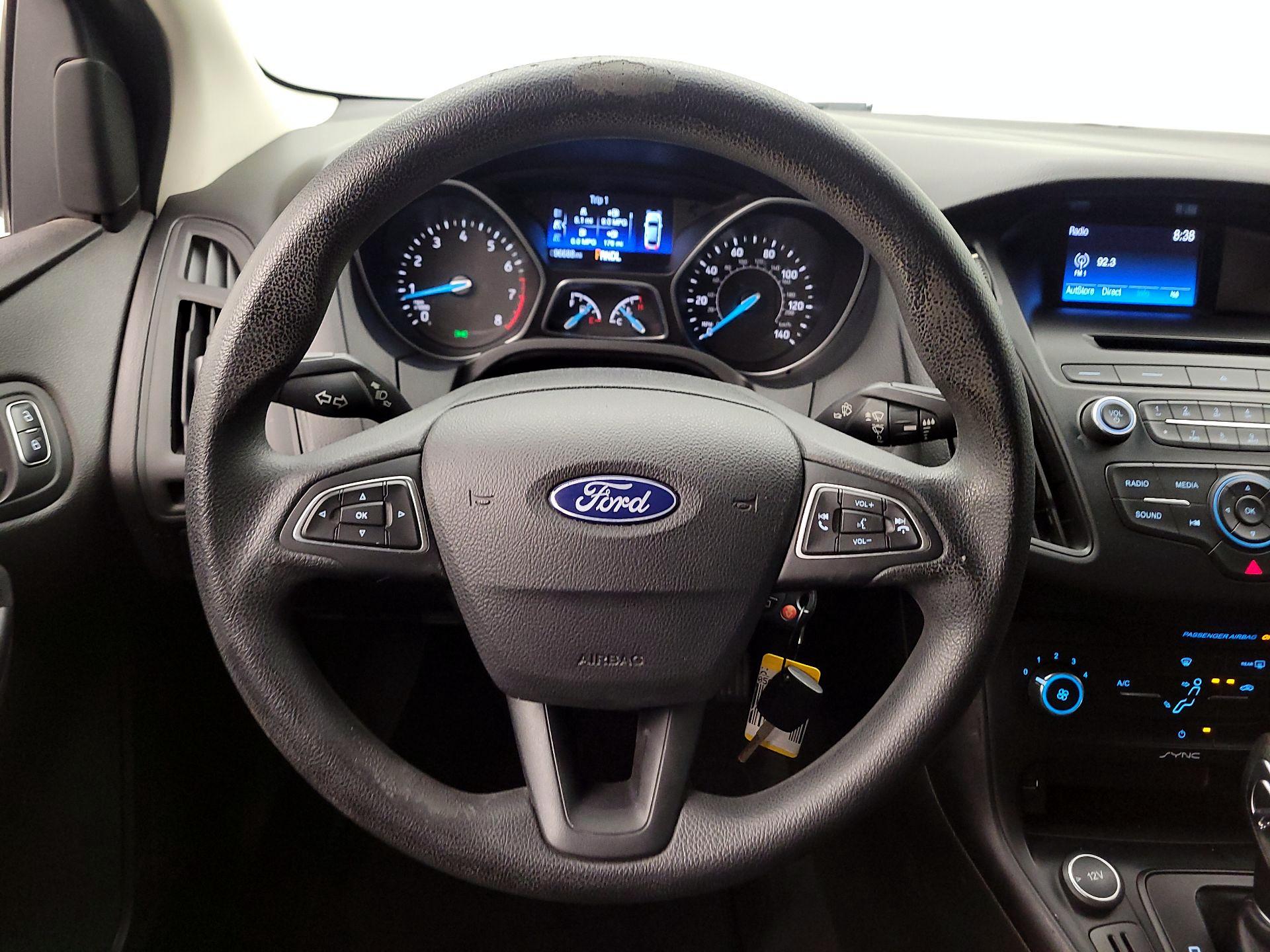 Thumbnail: 2016 Ford Focus - 10