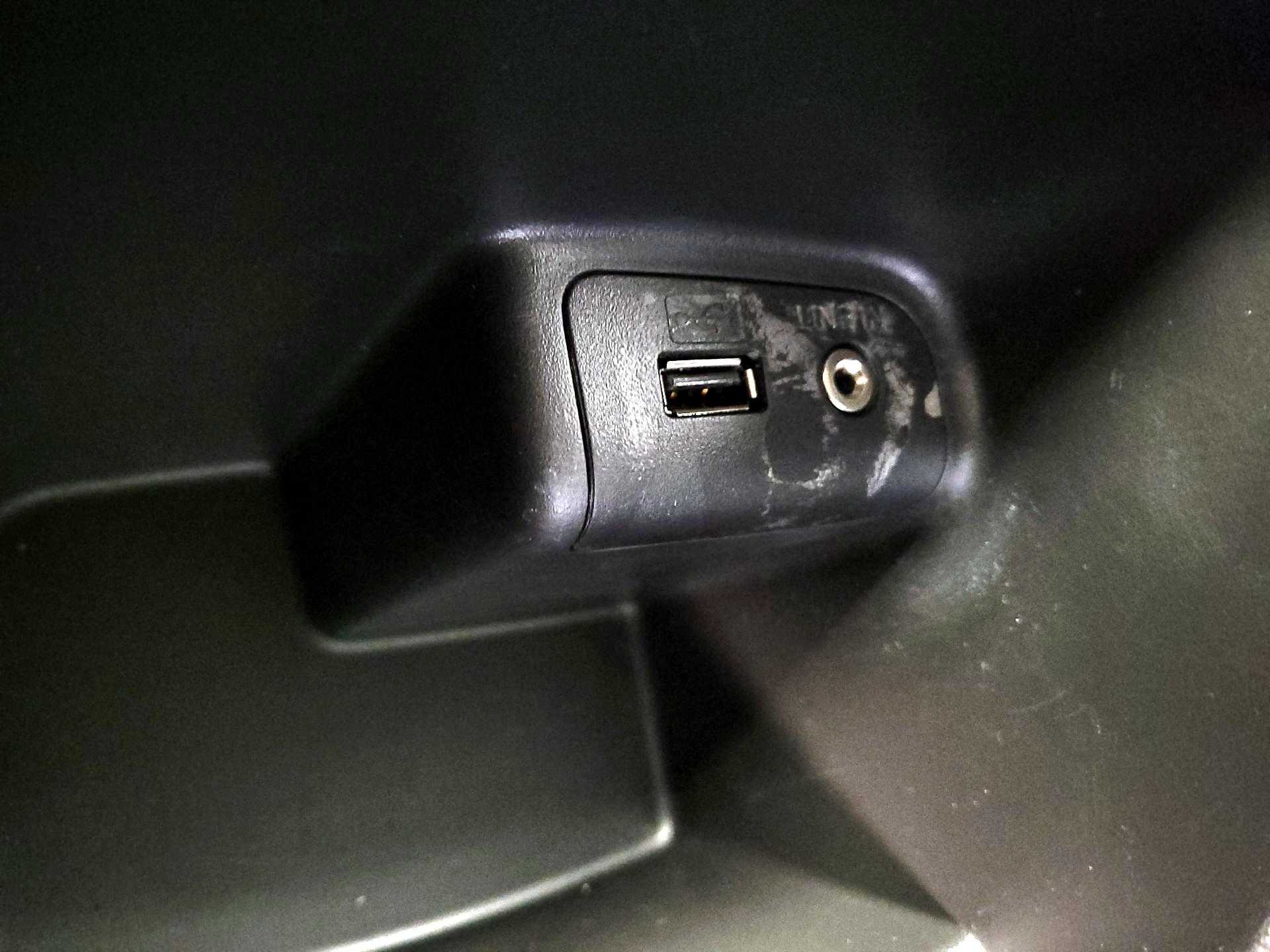 Thumbnail: 2016 Ford Focus - 18