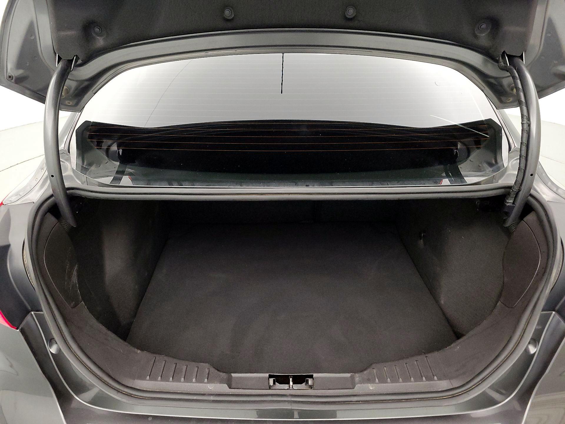 Thumbnail: 2016 Ford Focus - 20