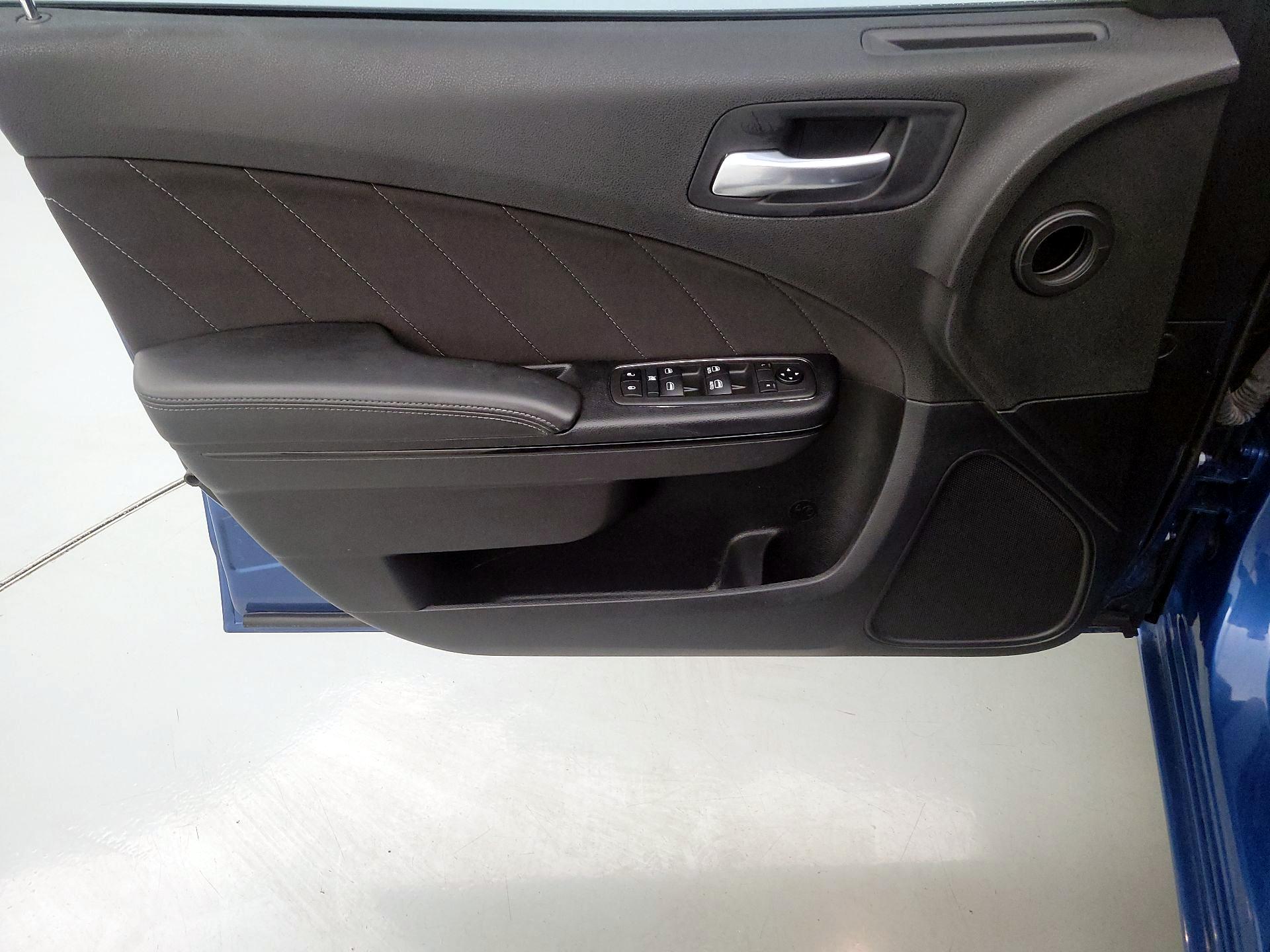 Thumbnail: 2021 Dodge Charger - 12