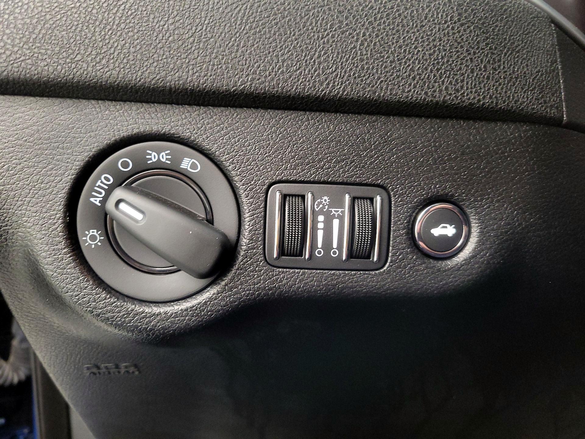 Thumbnail: 2021 Dodge Charger - 13