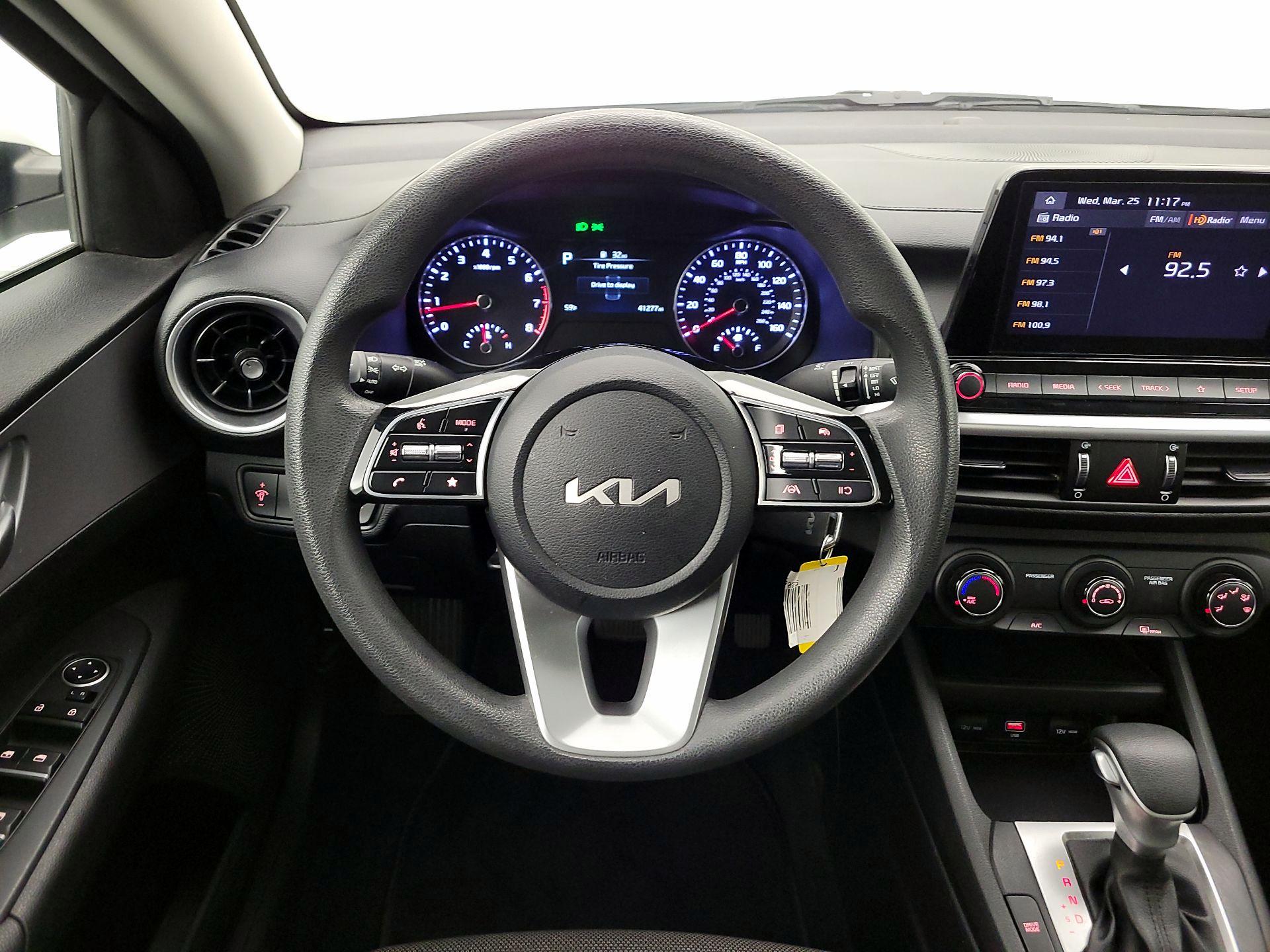 Thumbnail: 2023 Kia Forte - 10